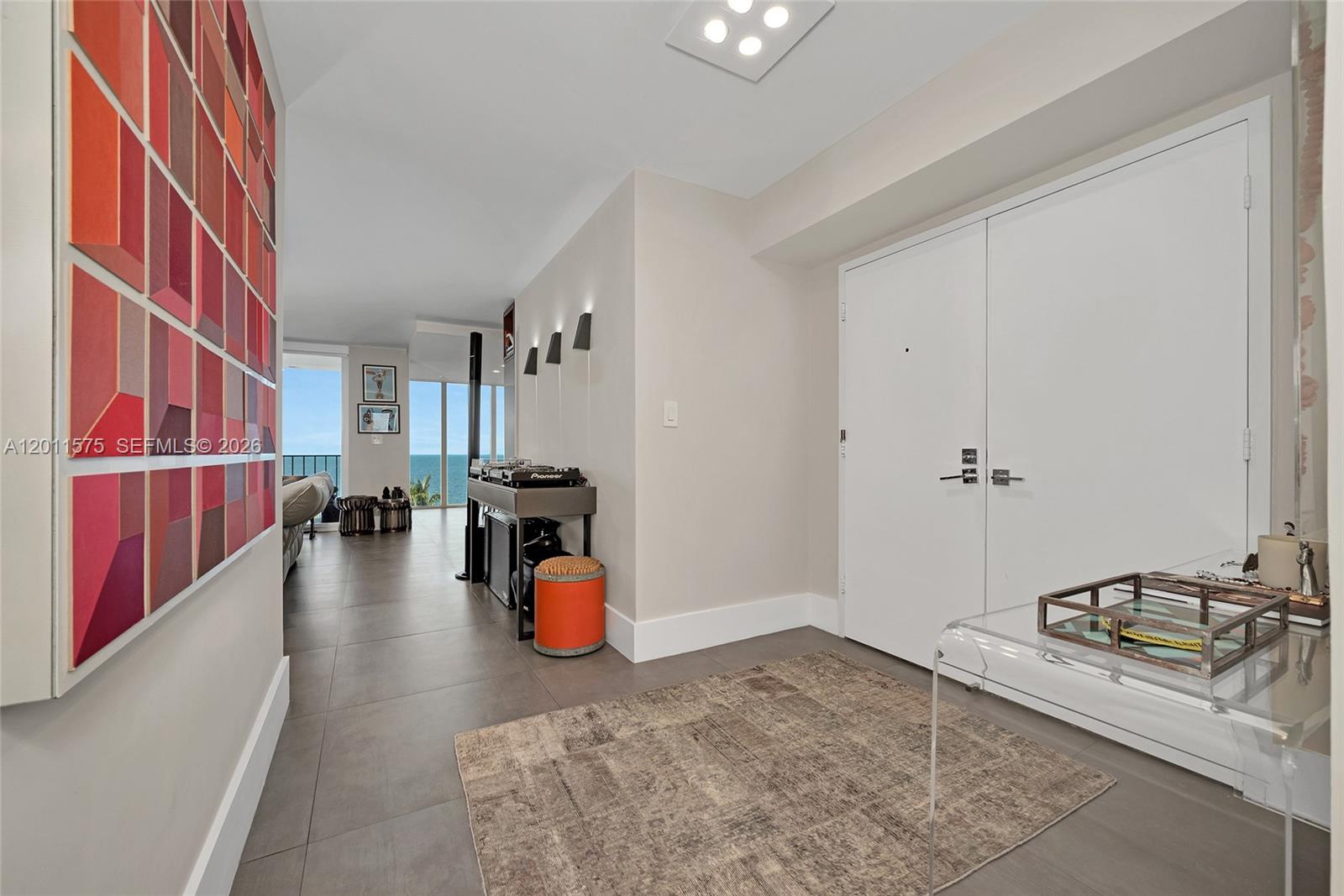 881 Ocean Dr # 7D