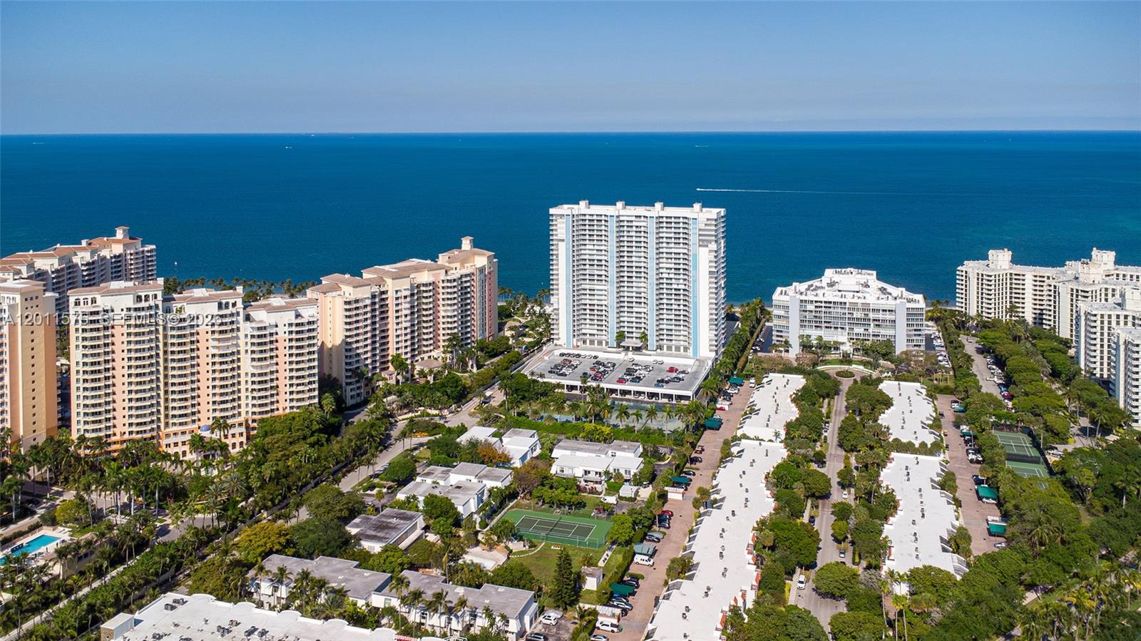 881 Ocean Dr # 7D