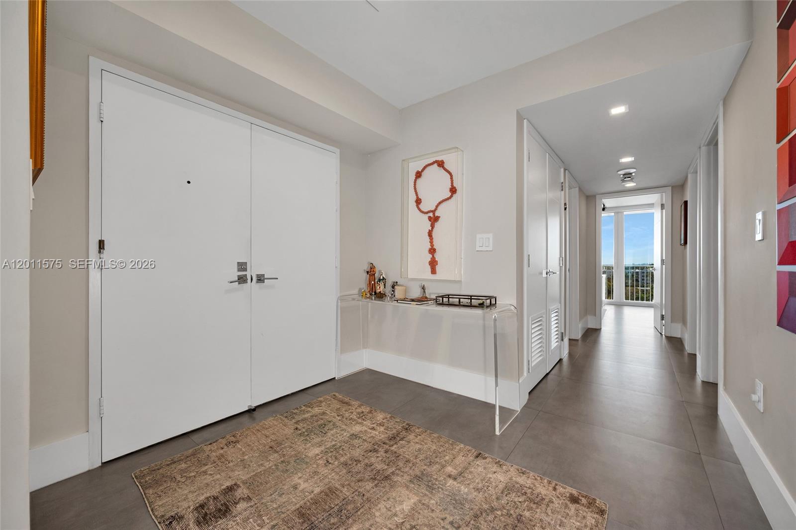 881 Ocean Dr # 7D