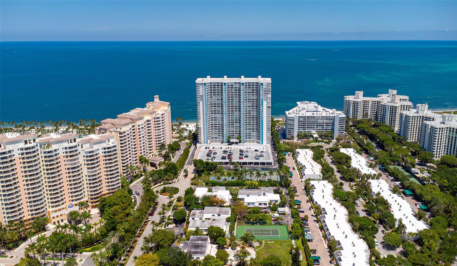 881 Ocean Dr # 7D
