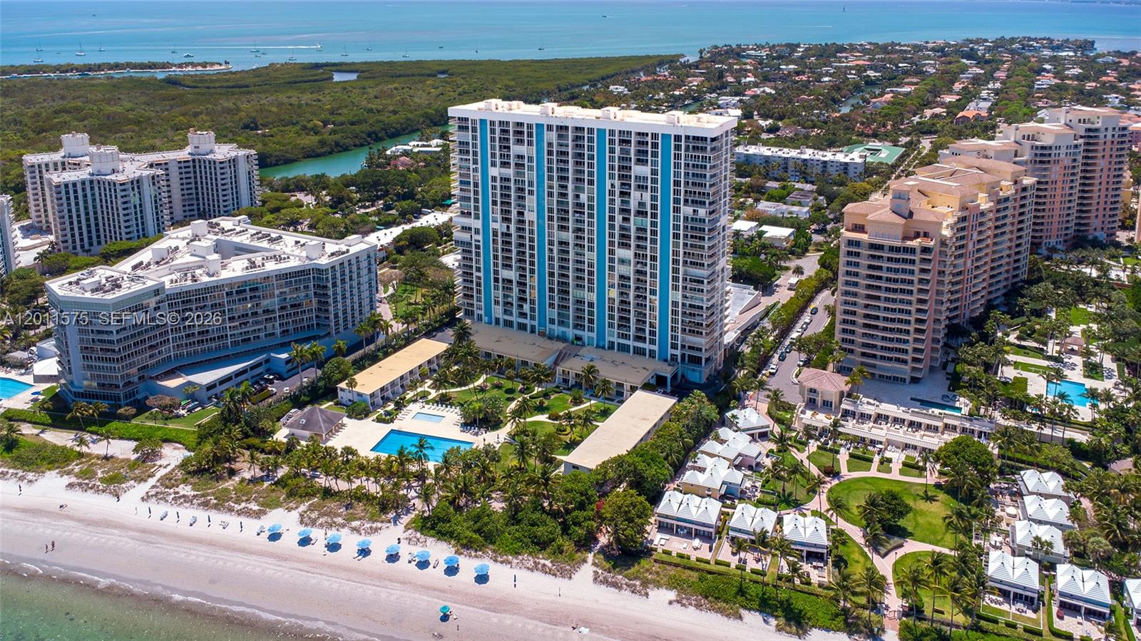 881 Ocean Dr # 7D