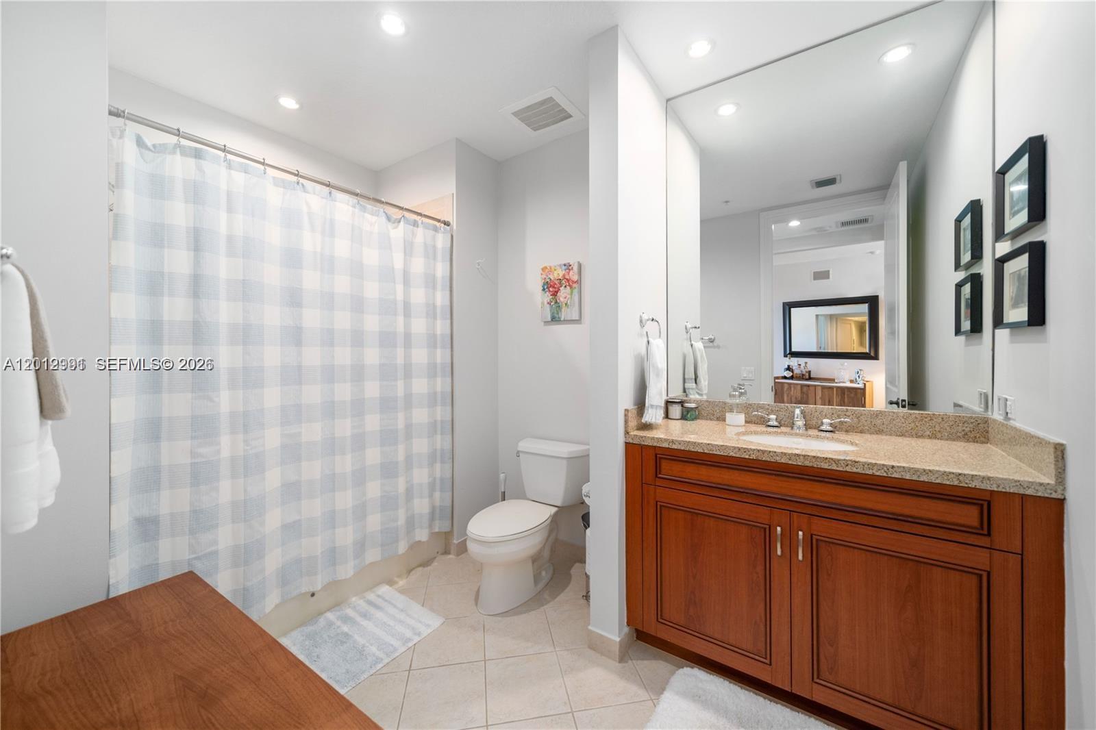 200 NE 2nd Ave # 304