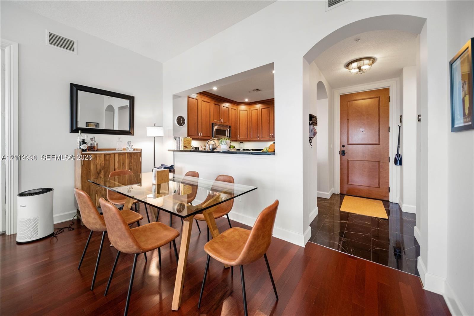 200 NE 2nd Ave # 304