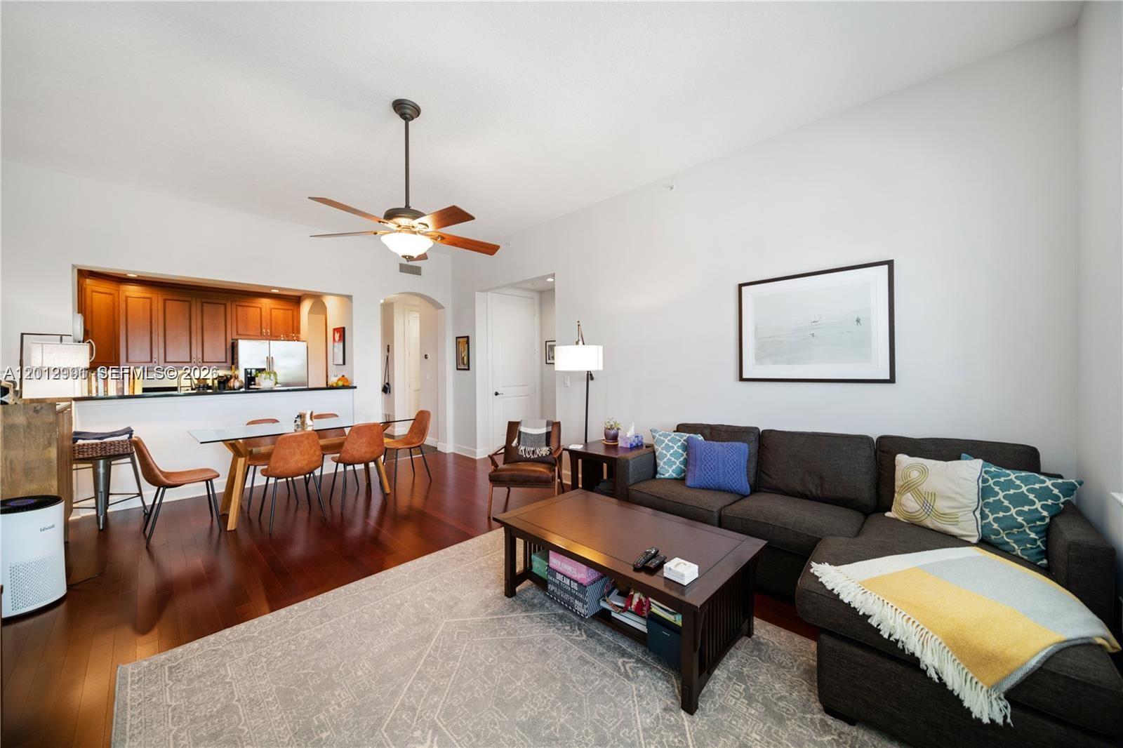 200 NE 2nd Ave # 304