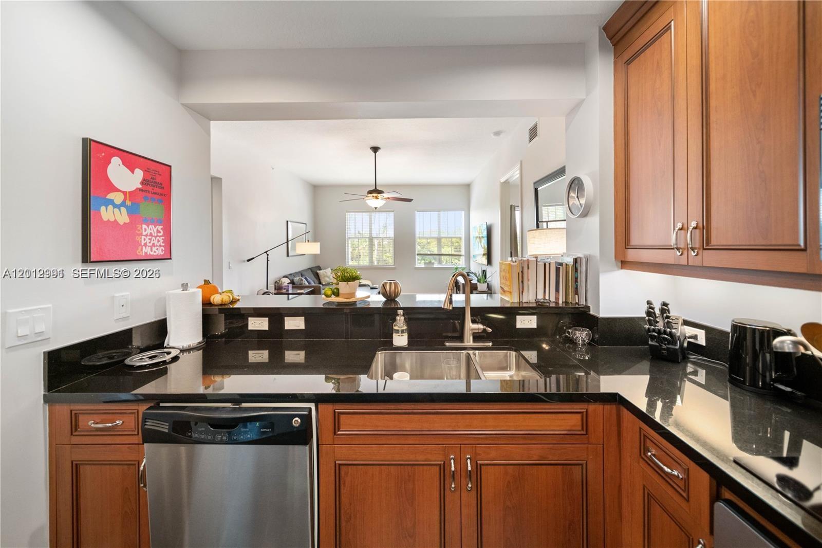 200 NE 2nd Ave # 304