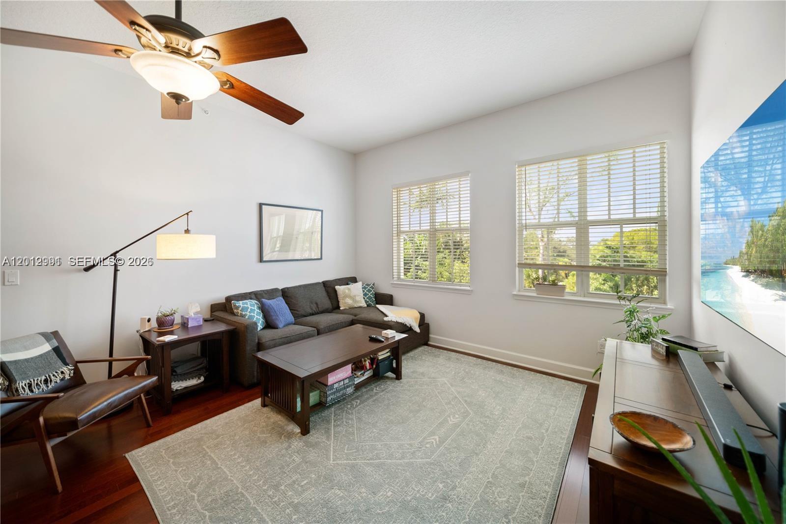 200 NE 2nd Ave # 304