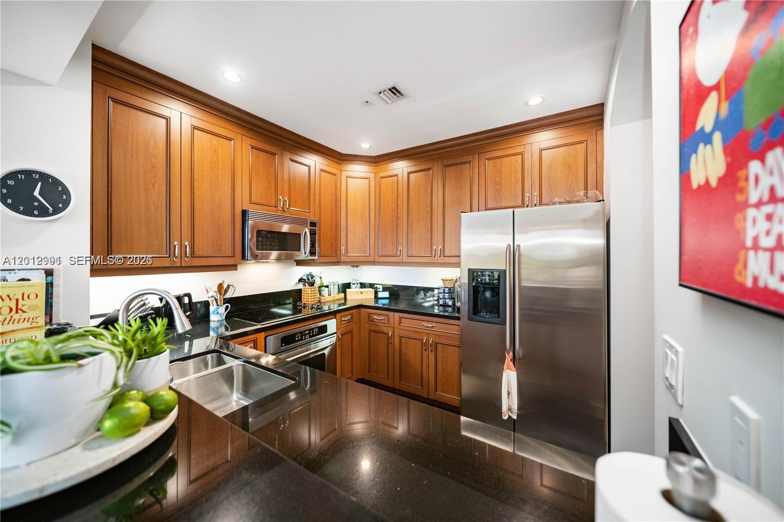 200 NE 2nd Ave # 304