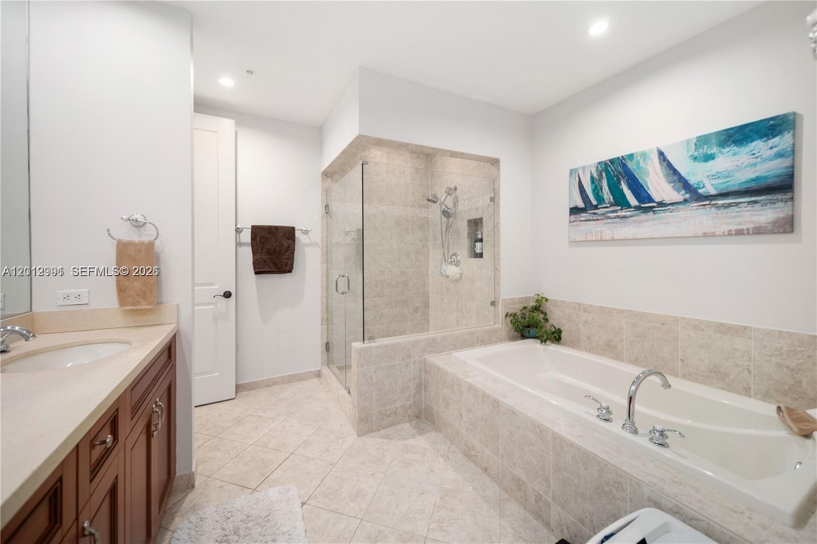 200 NE 2nd Ave # 304