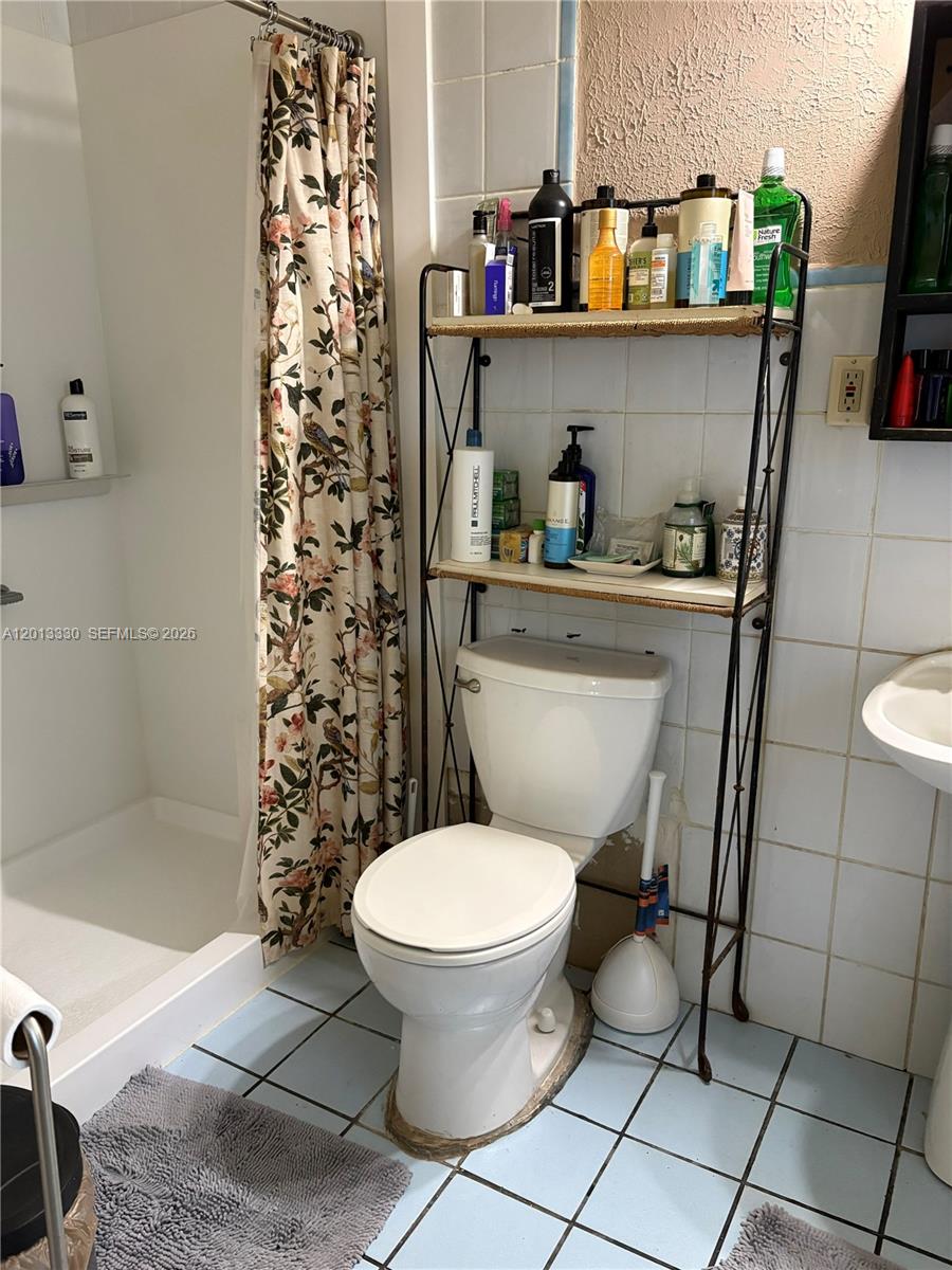 5930 SW 44th Ter