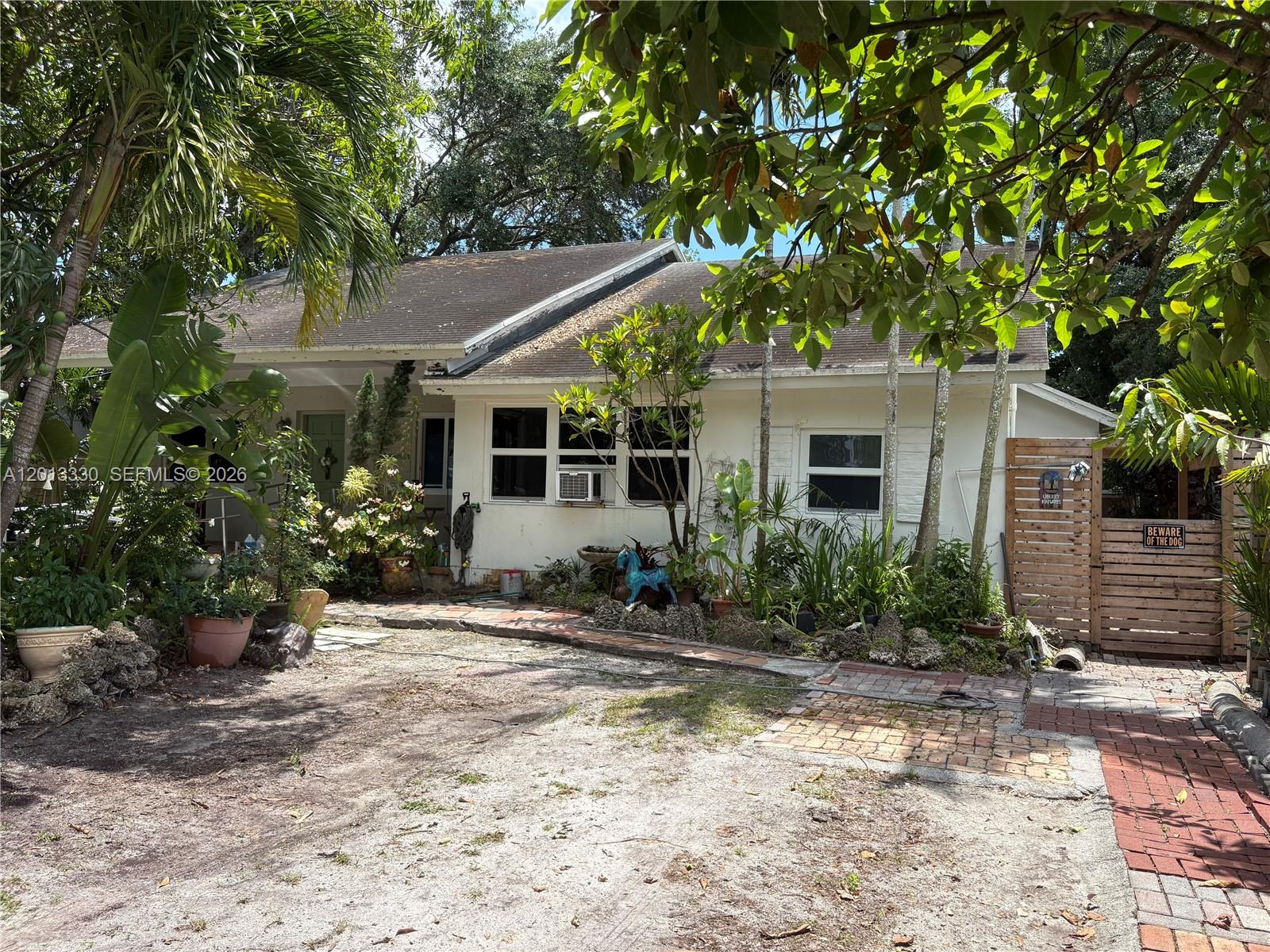 5930 SW 44th Ter