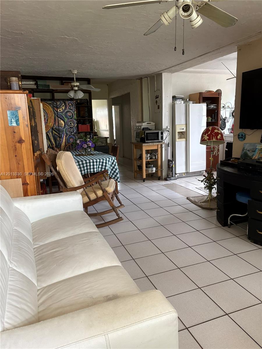 5930 SW 44th Ter