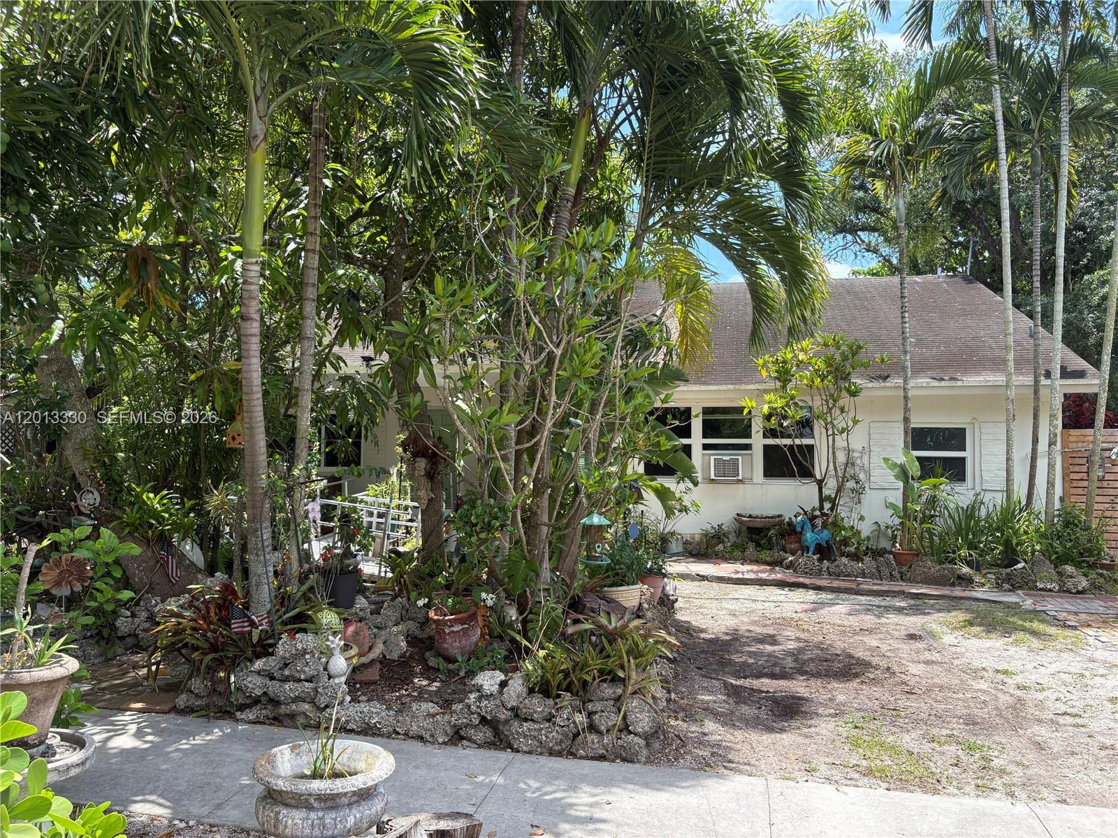 5930 SW 44th Ter