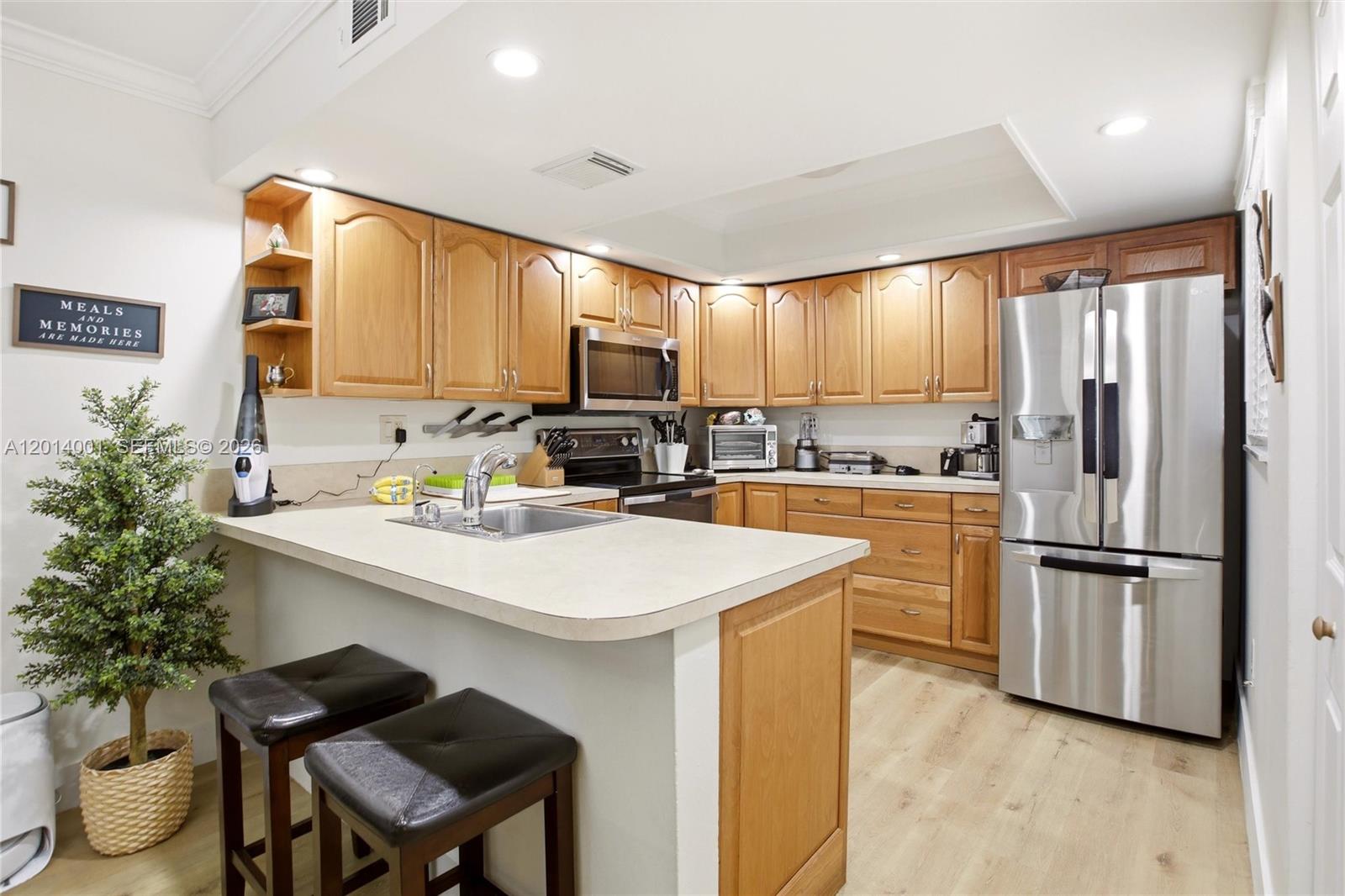 10833 NW 7th St # 22 Unit: 10-22