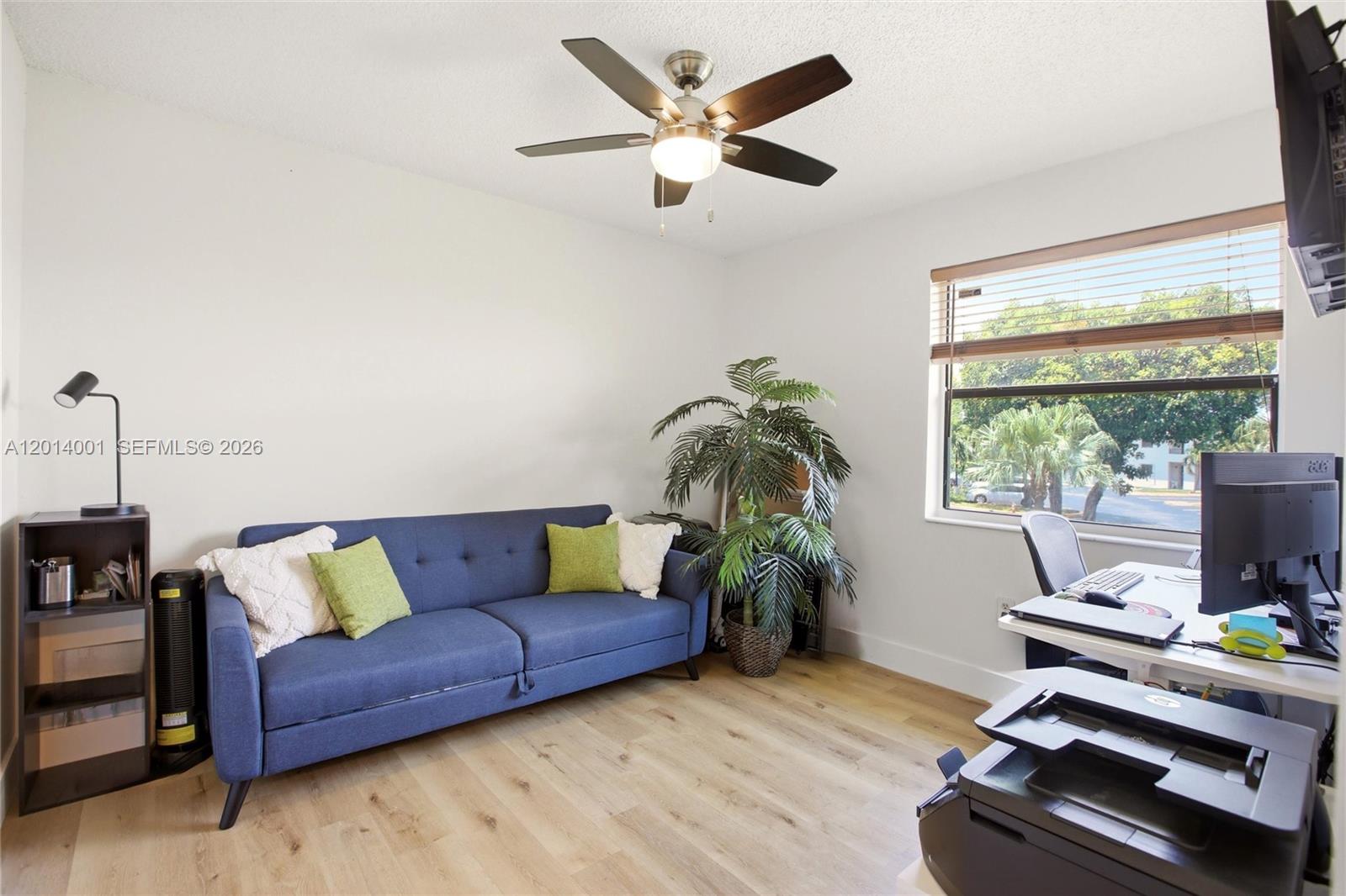 10833 NW 7th St # 22 Unit: 10-22