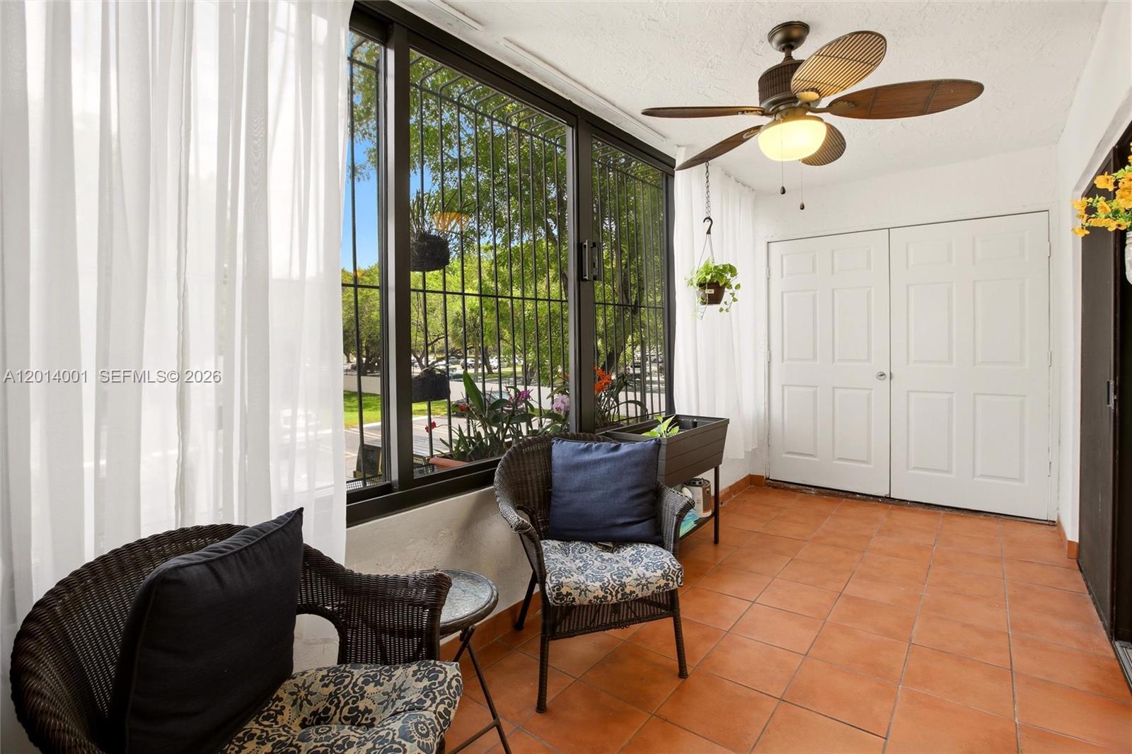 10833 NW 7th St # 22 Unit: 10-22