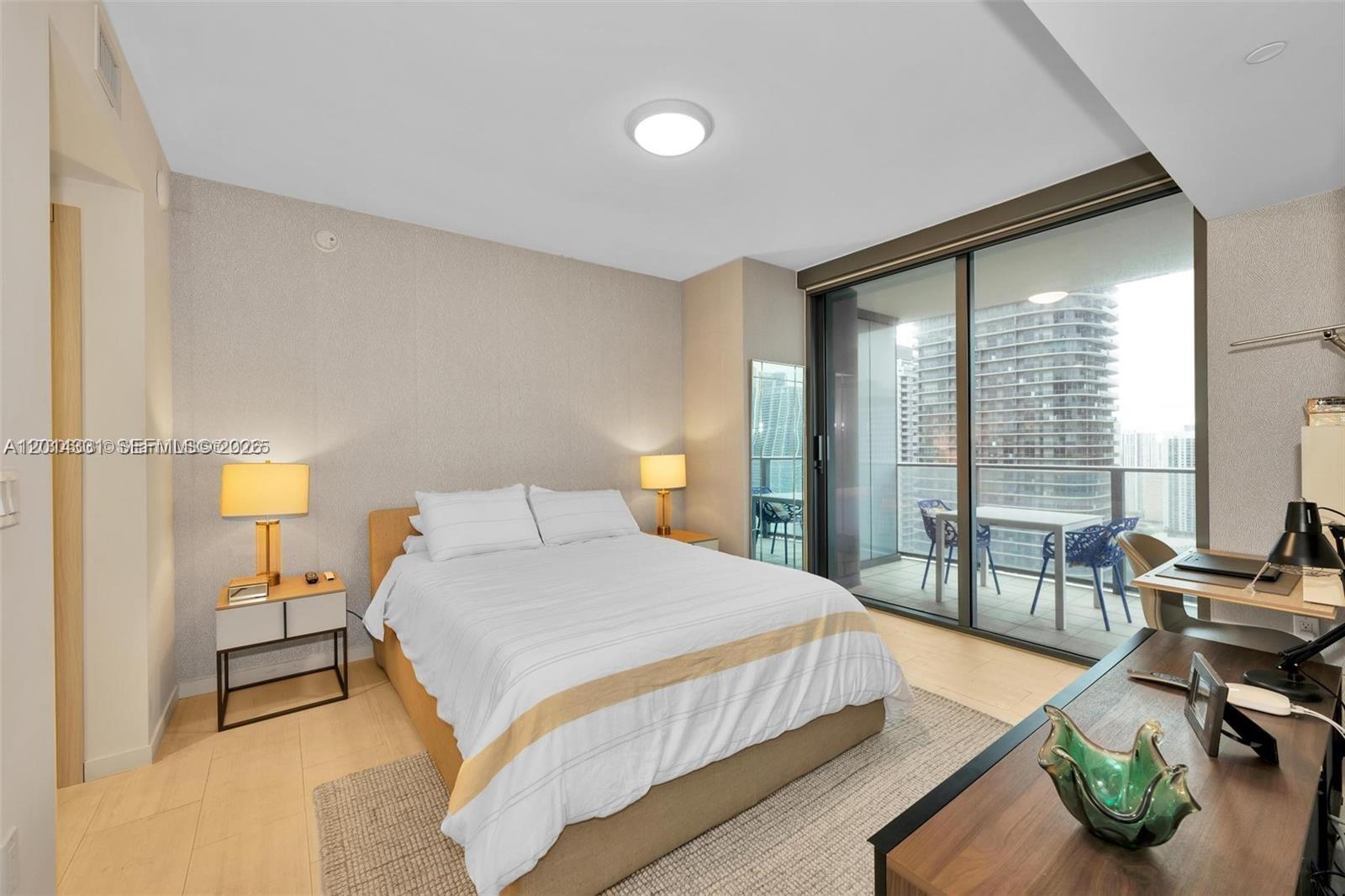1000 Brickell Plz # 3914