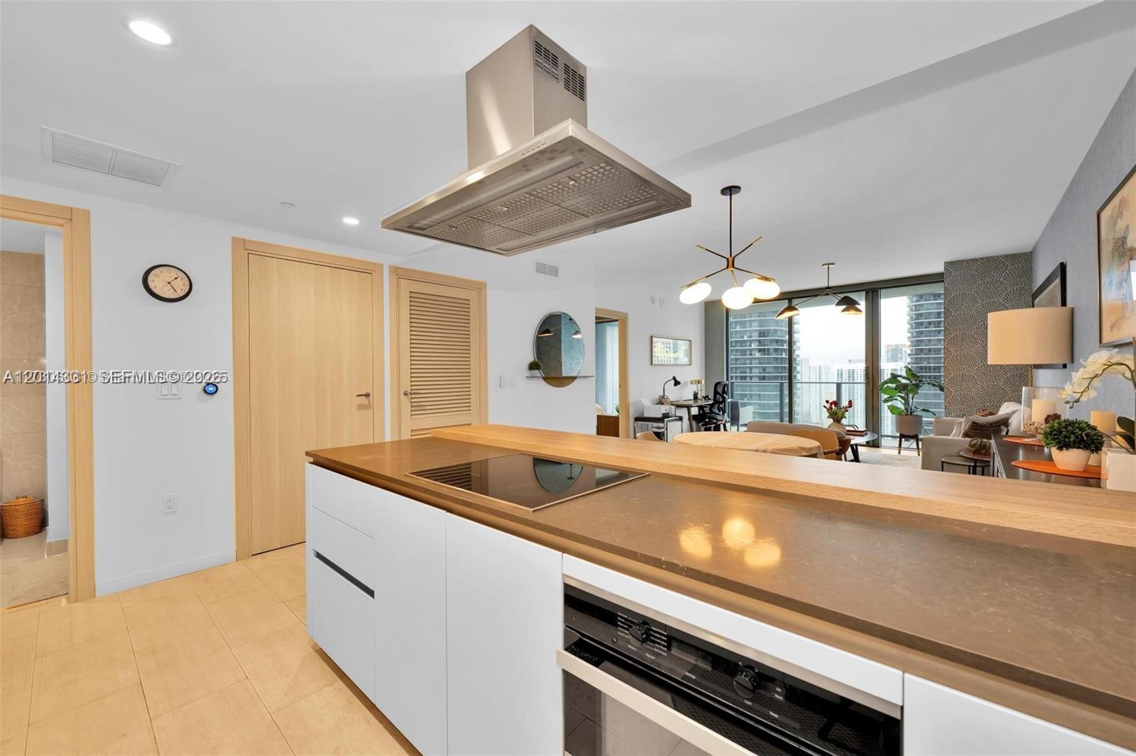 1000 Brickell Plz # 3914