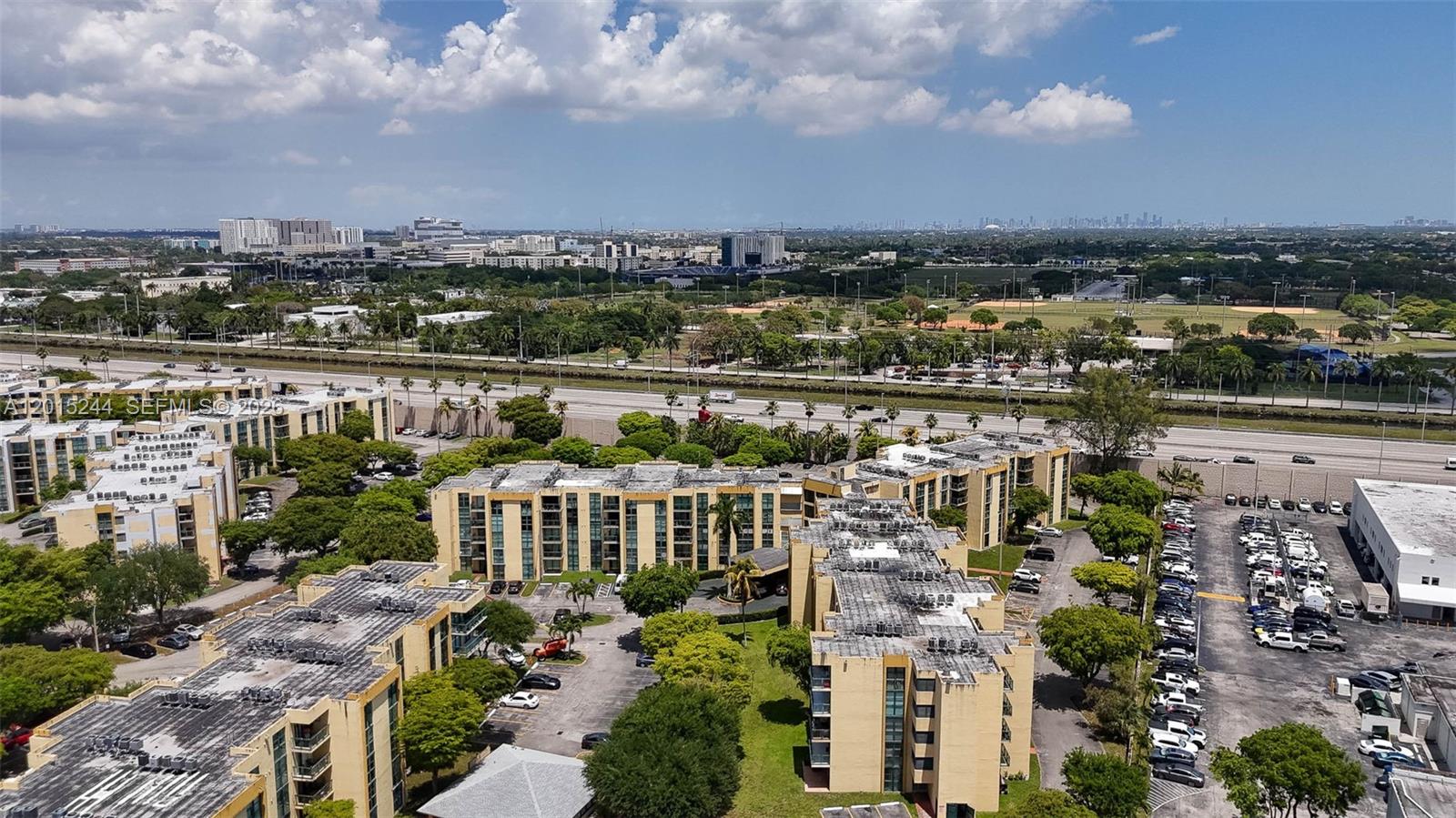 11790 SW 18th St # 3 Unit: 524-3