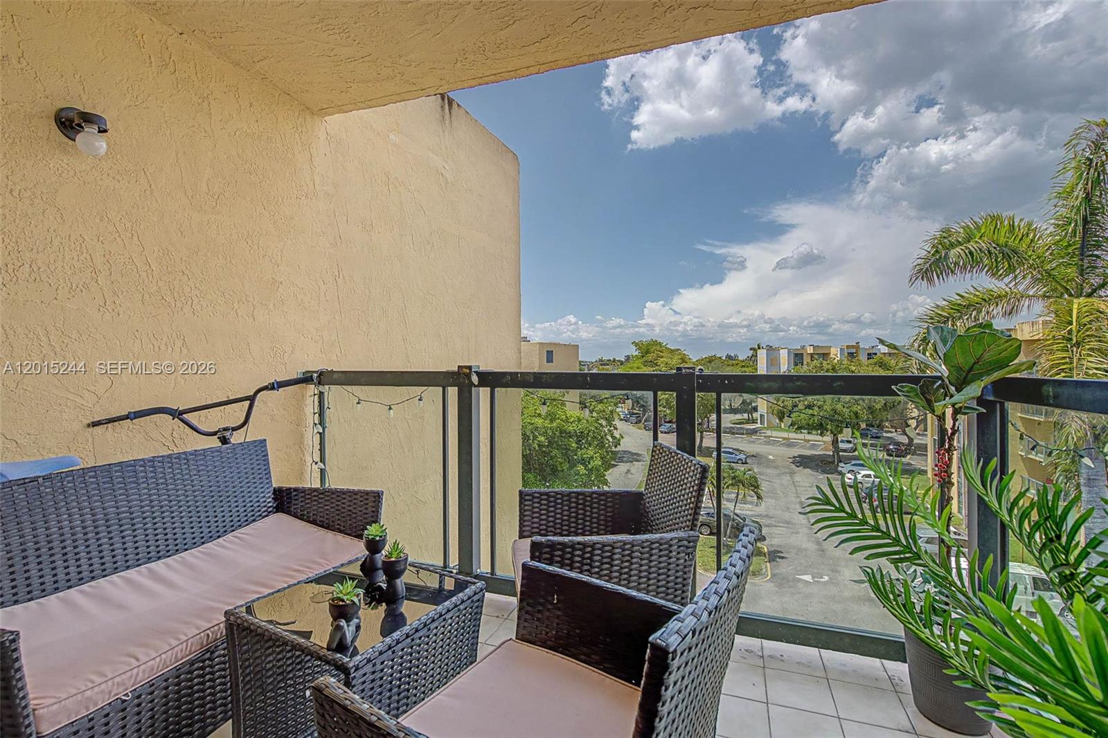 11790 SW 18th St # 3 Unit: 524-3