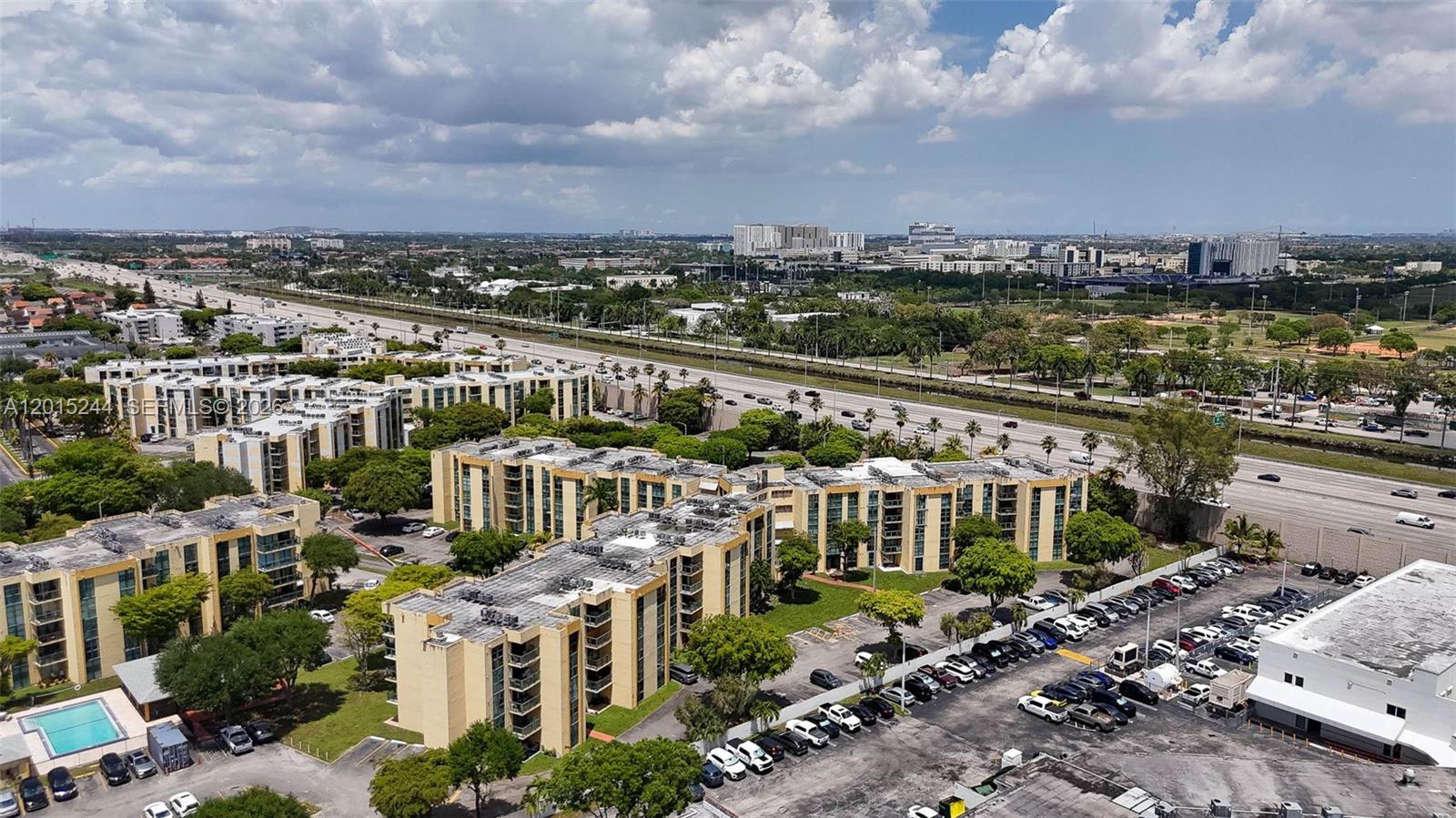 11790 SW 18th St # 3 Unit: 524-3