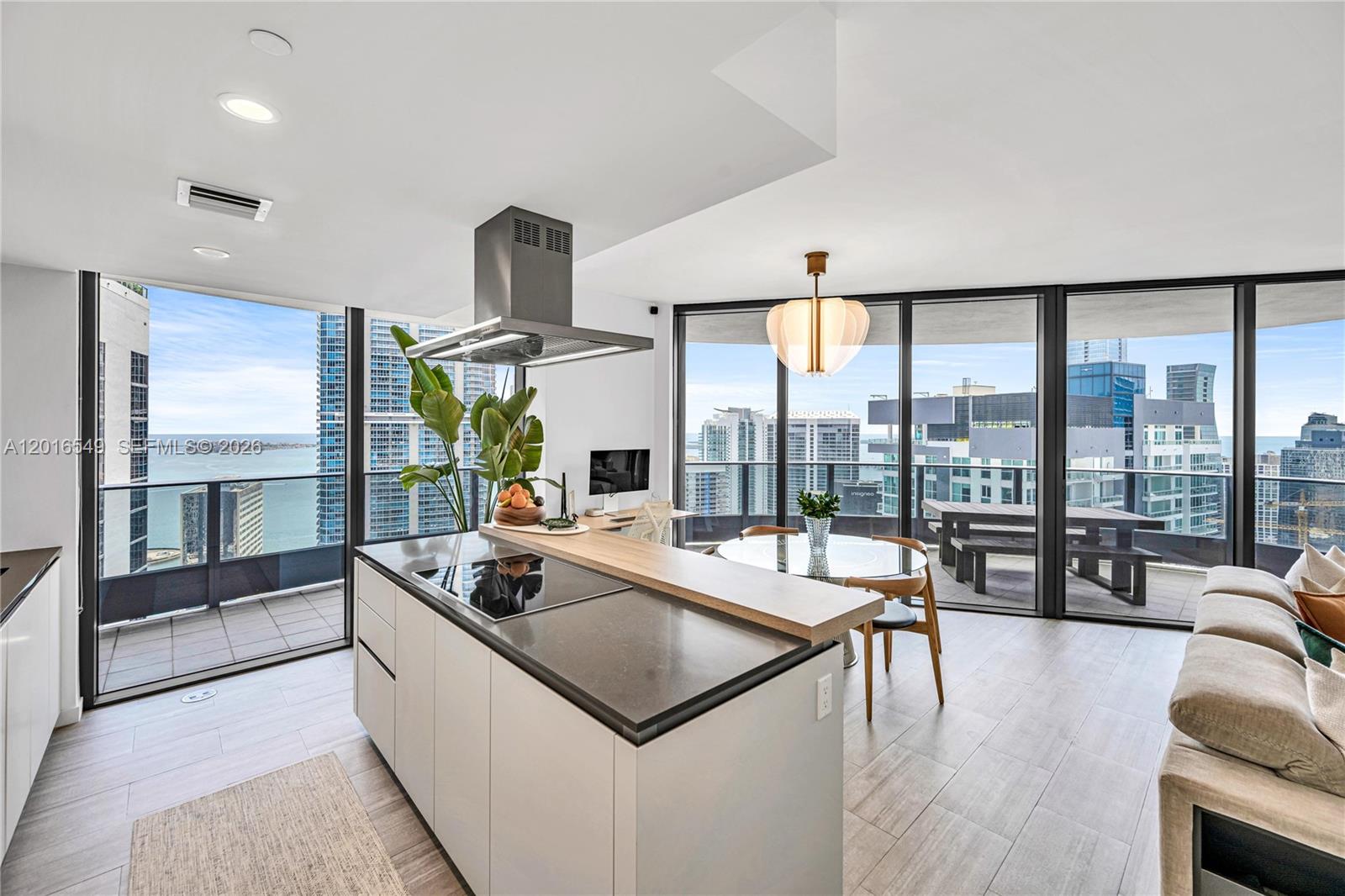 1000 Brickell Plz # 4601