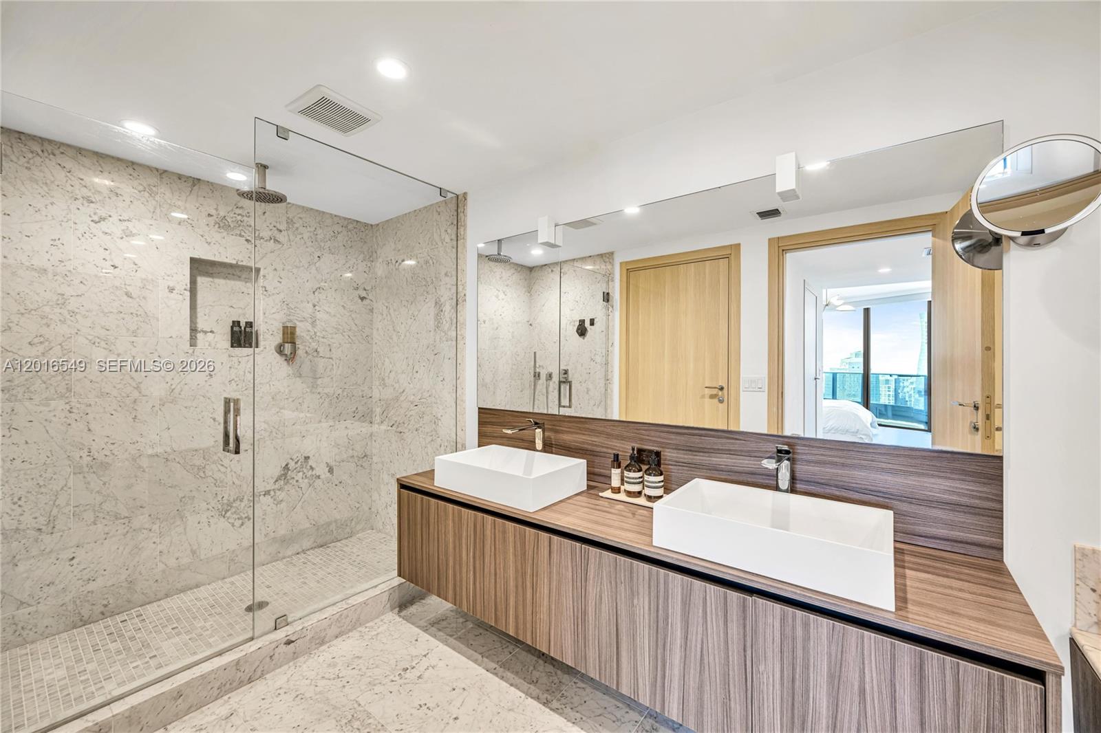 1000 Brickell Plz # 4601