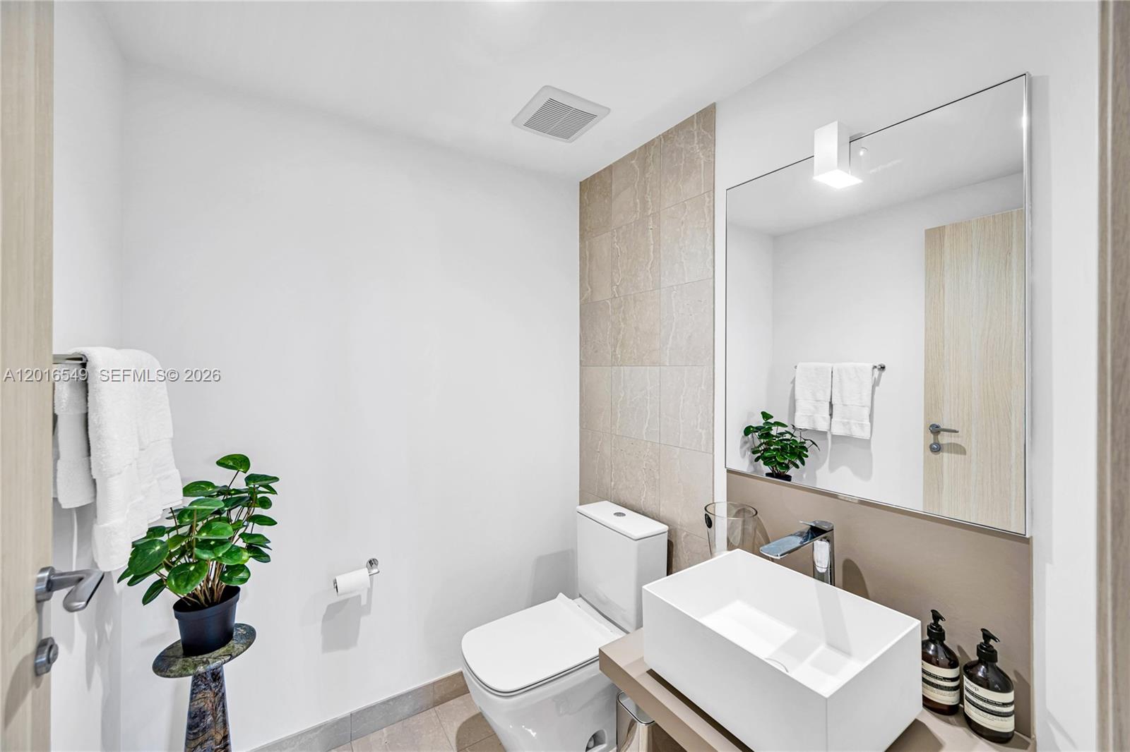1000 Brickell Plz # 4601