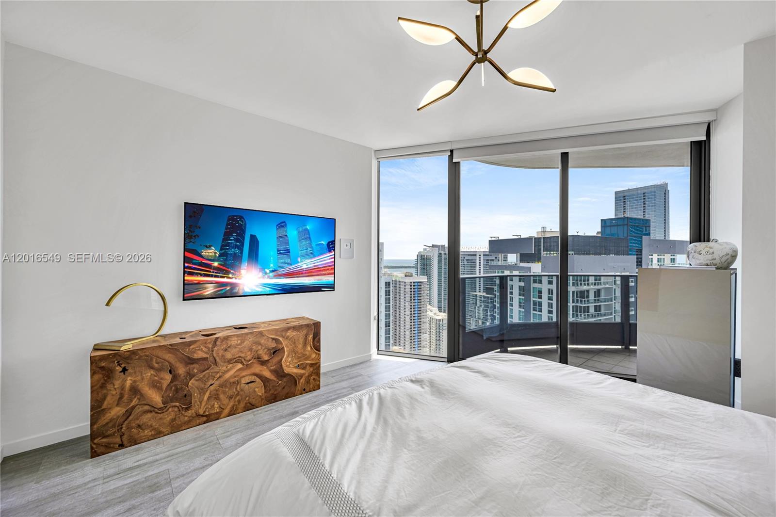 1000 Brickell Plz # 4601