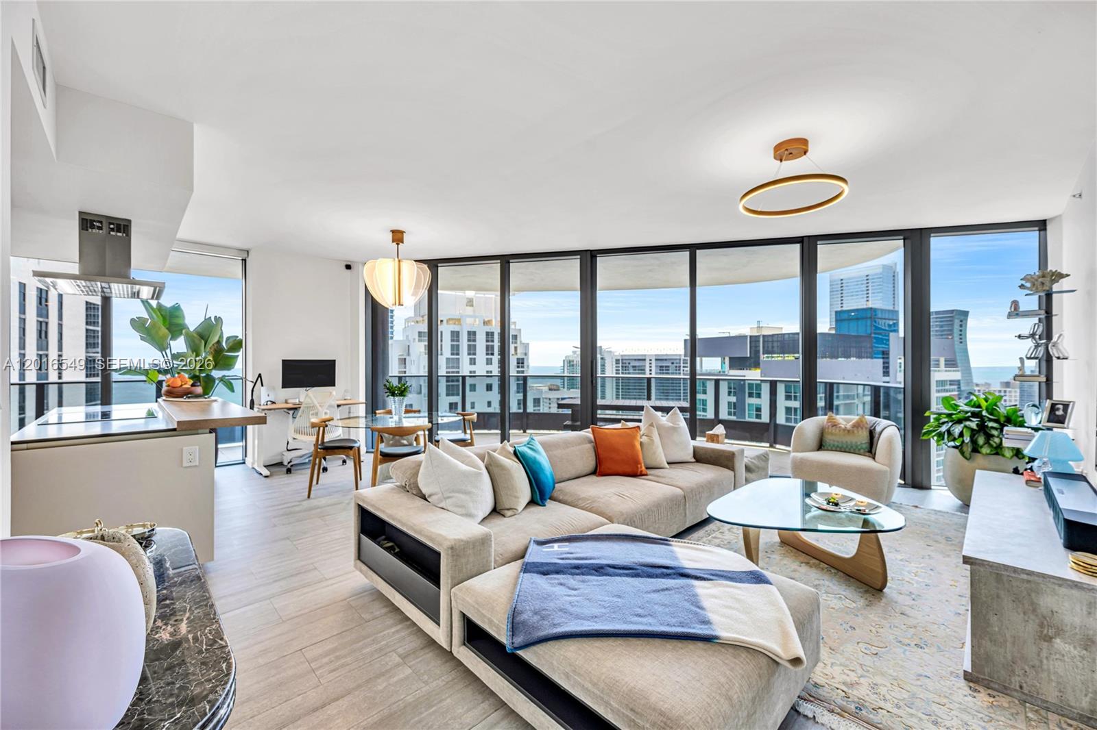 1000 Brickell Plz # 4601