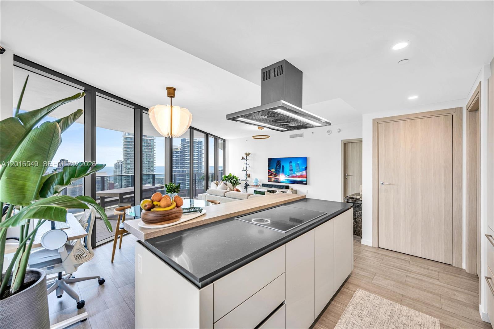 1000 Brickell Plz # 4601