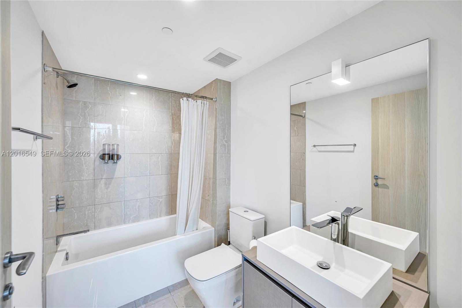 1000 Brickell Plz # 4601