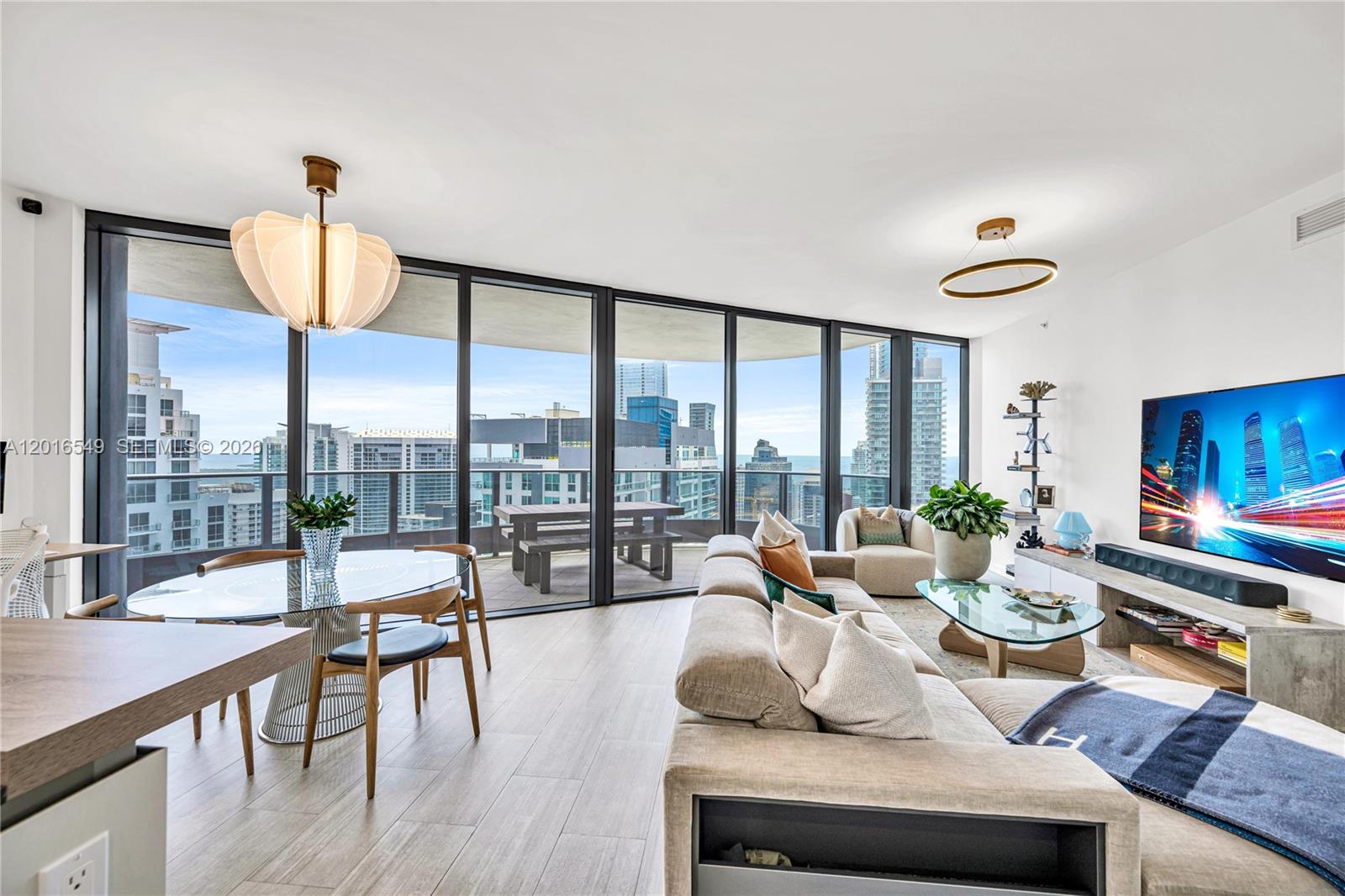 1000 Brickell Plz # 4601