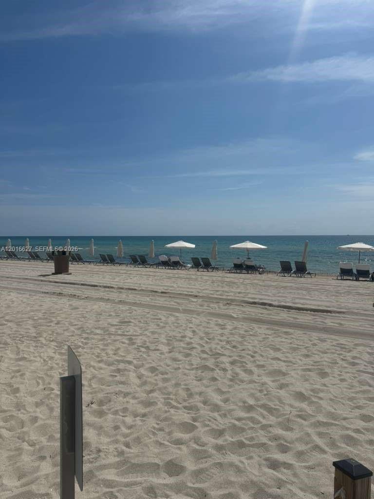 16001 Collins Ave # 1002