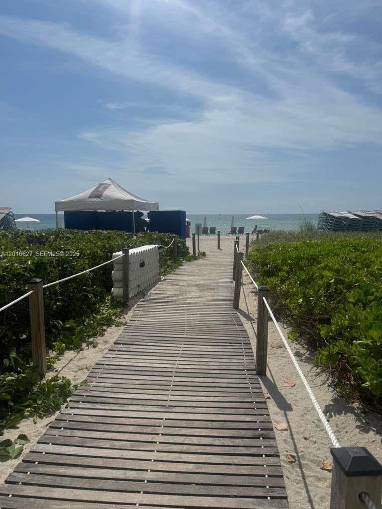 16001 Collins Ave # 1002
