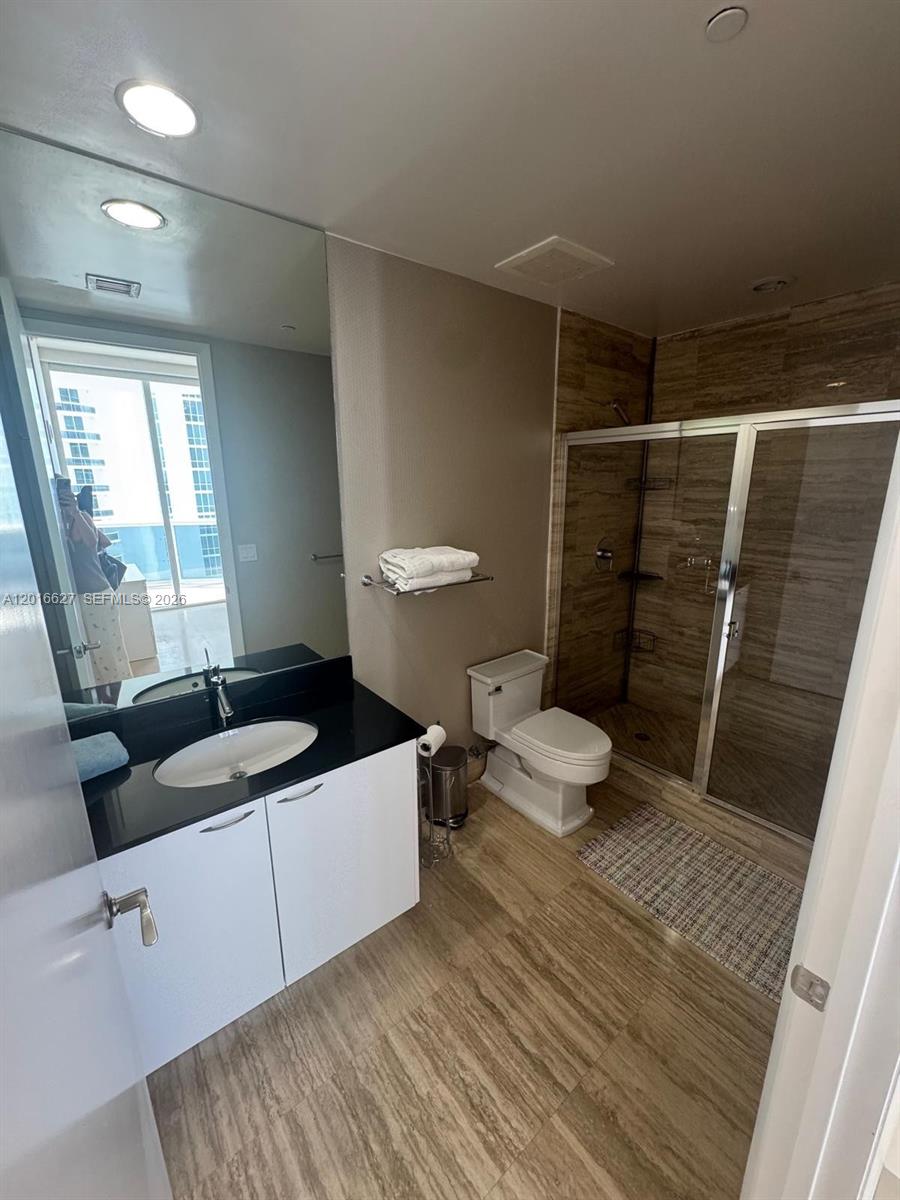 16001 Collins Ave # 1002