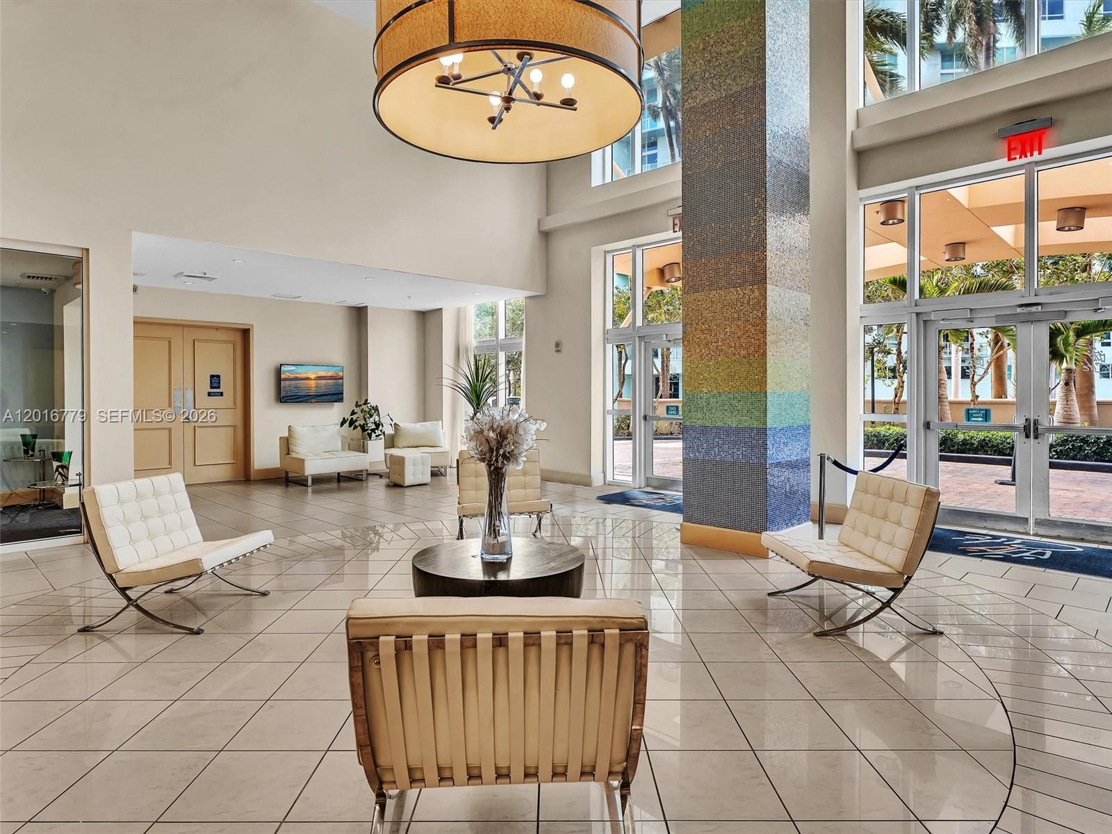 2000 N Bayshore Dr # 220