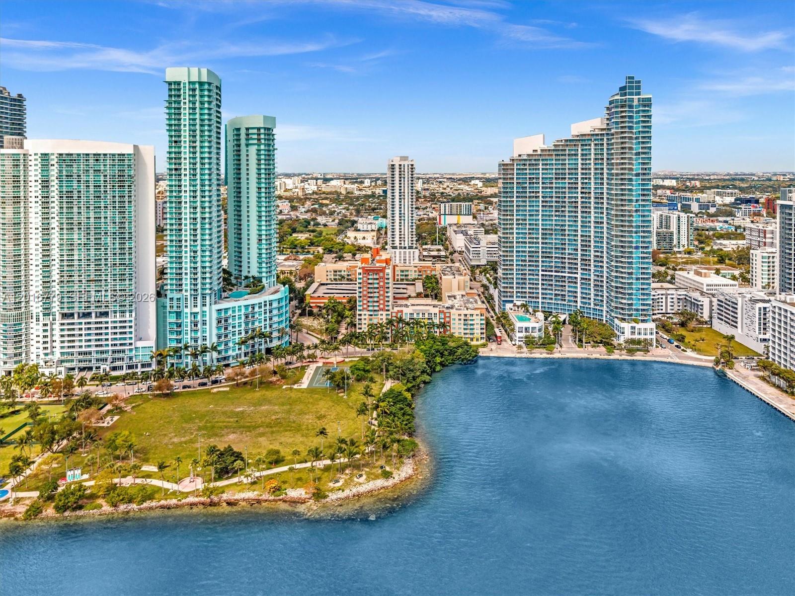 2000 N Bayshore Dr # 220