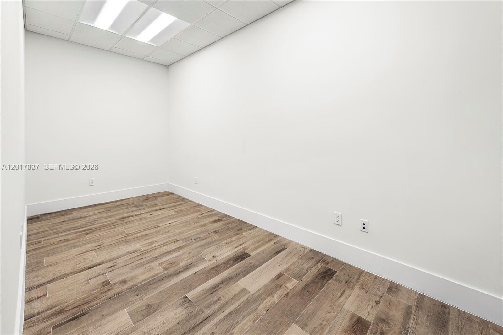 1930 N 30th Road Warehouse + Office