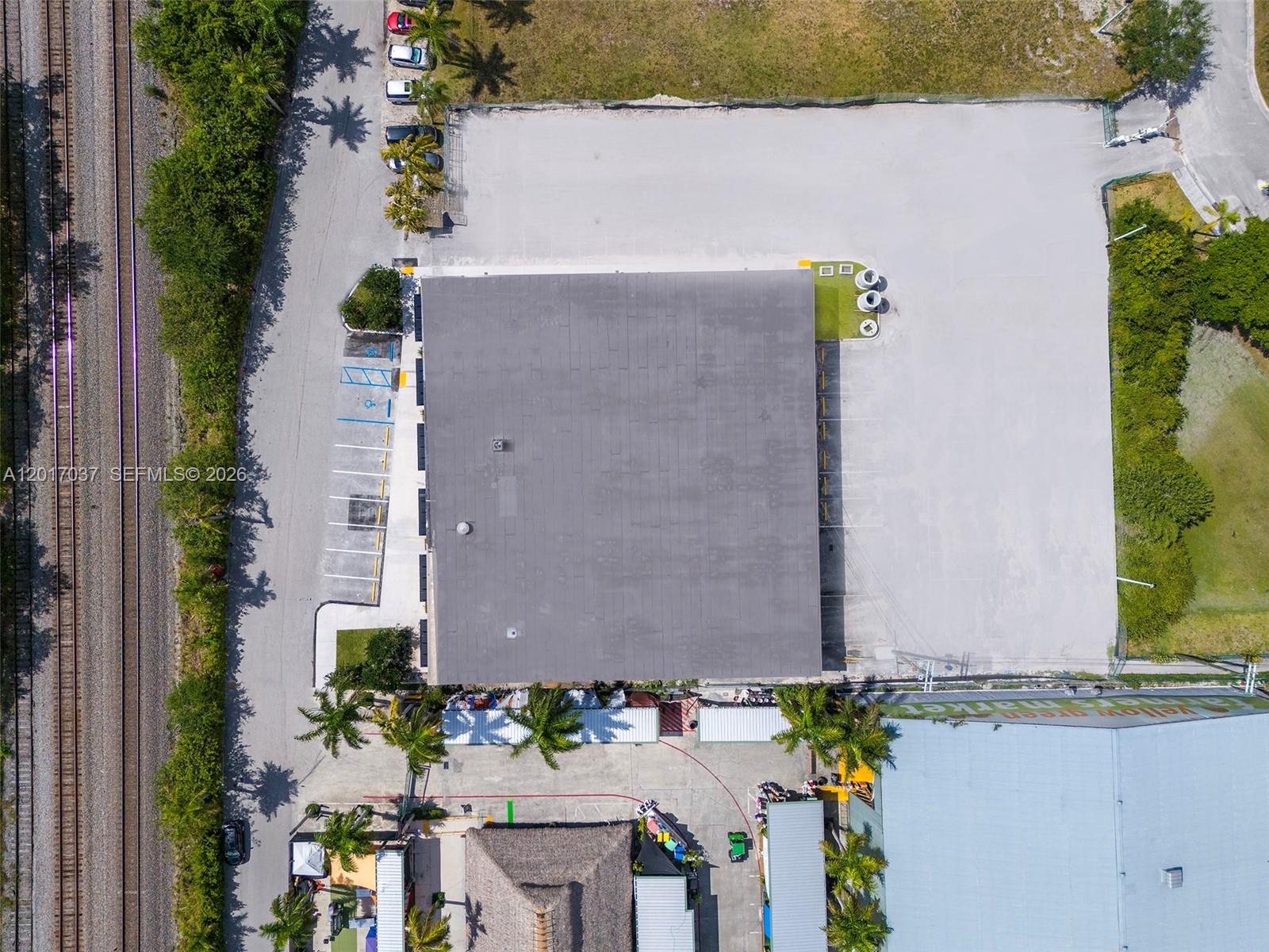 1930 N 30th Road Warehouse + Office