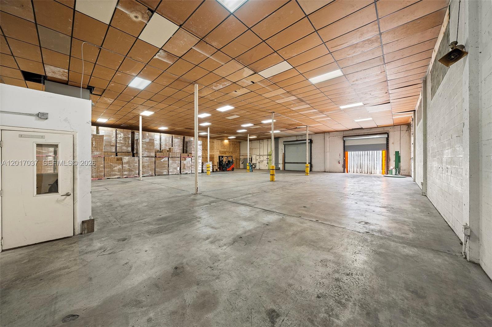 1930 N 30th Road Warehouse + Office