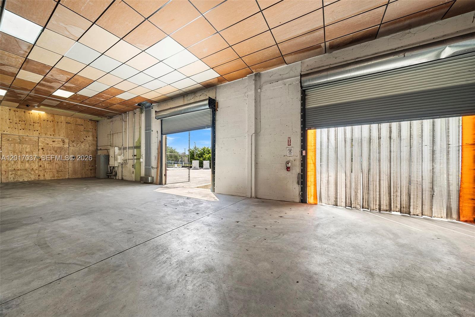 1930 N 30th Road Warehouse + Office