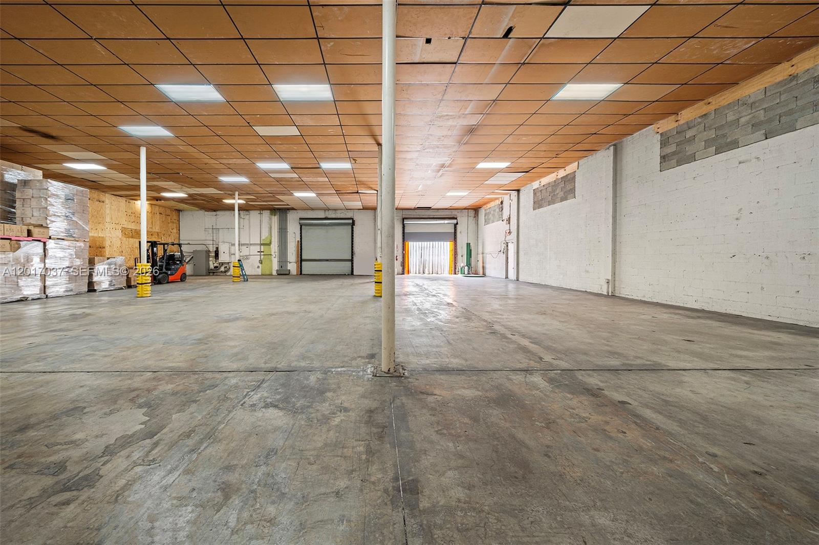 1930 N 30th Road Warehouse + Office