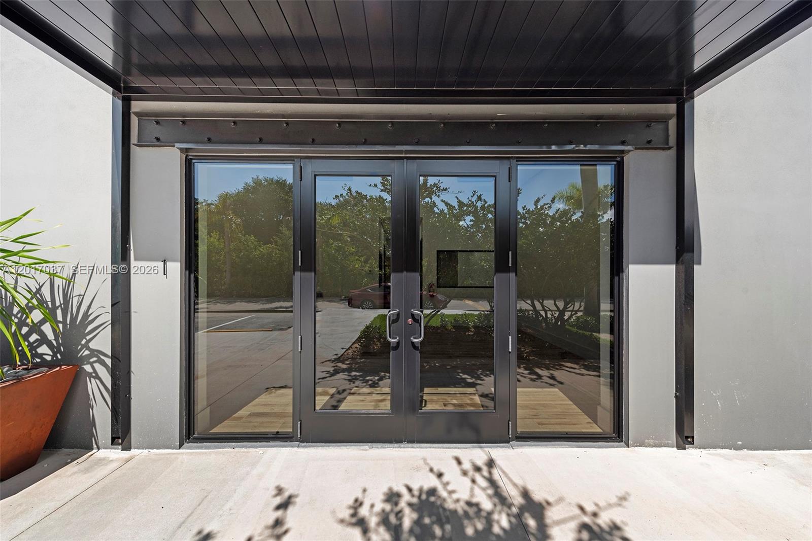 1930 N 30th Road Warehouse + Office