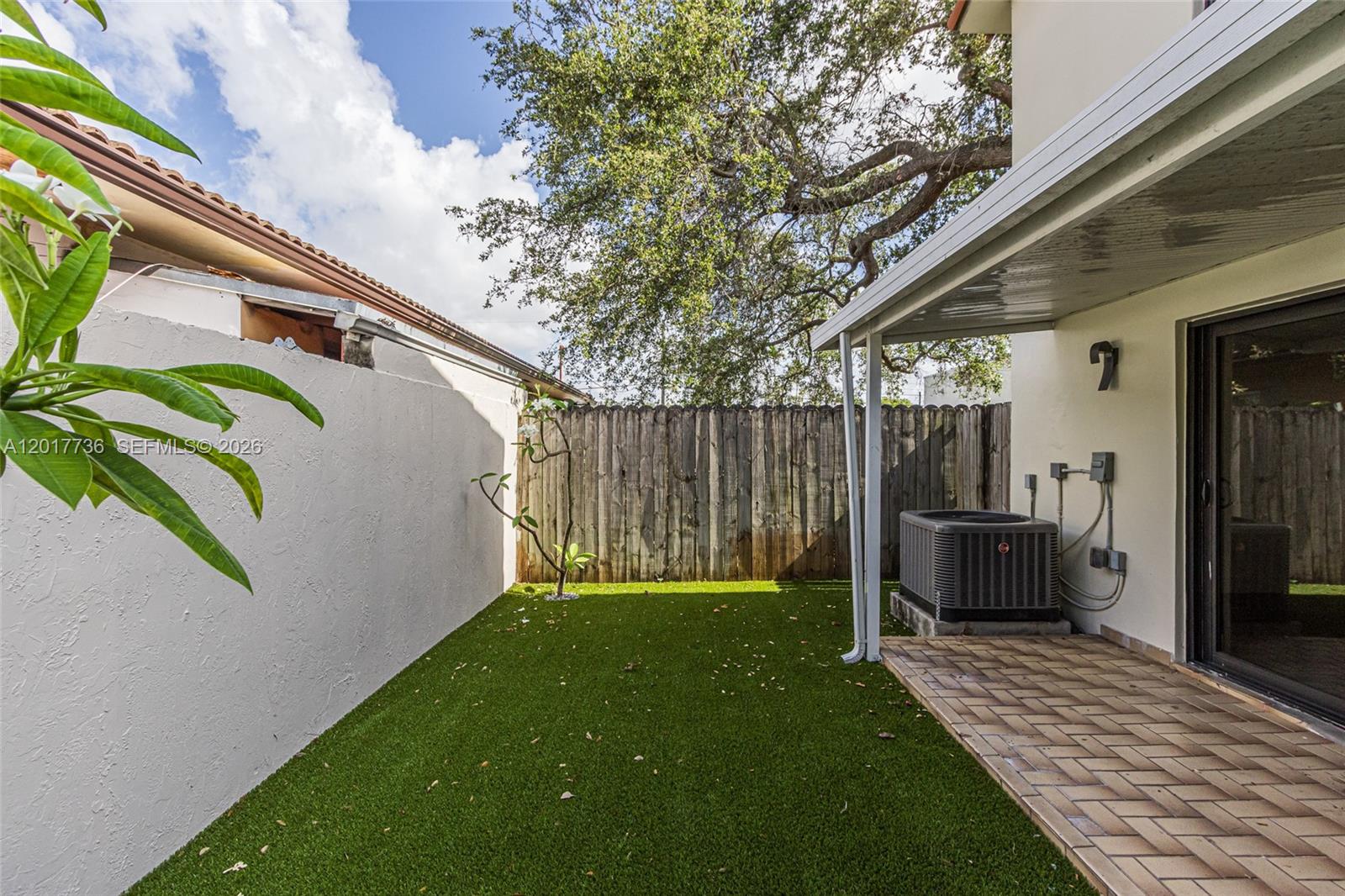 122 SW 56th Ave