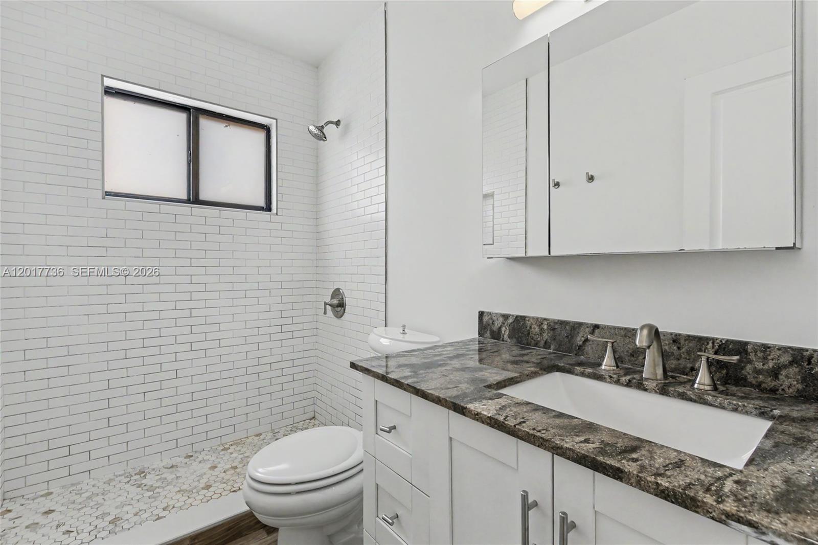 122 SW 56th Ave