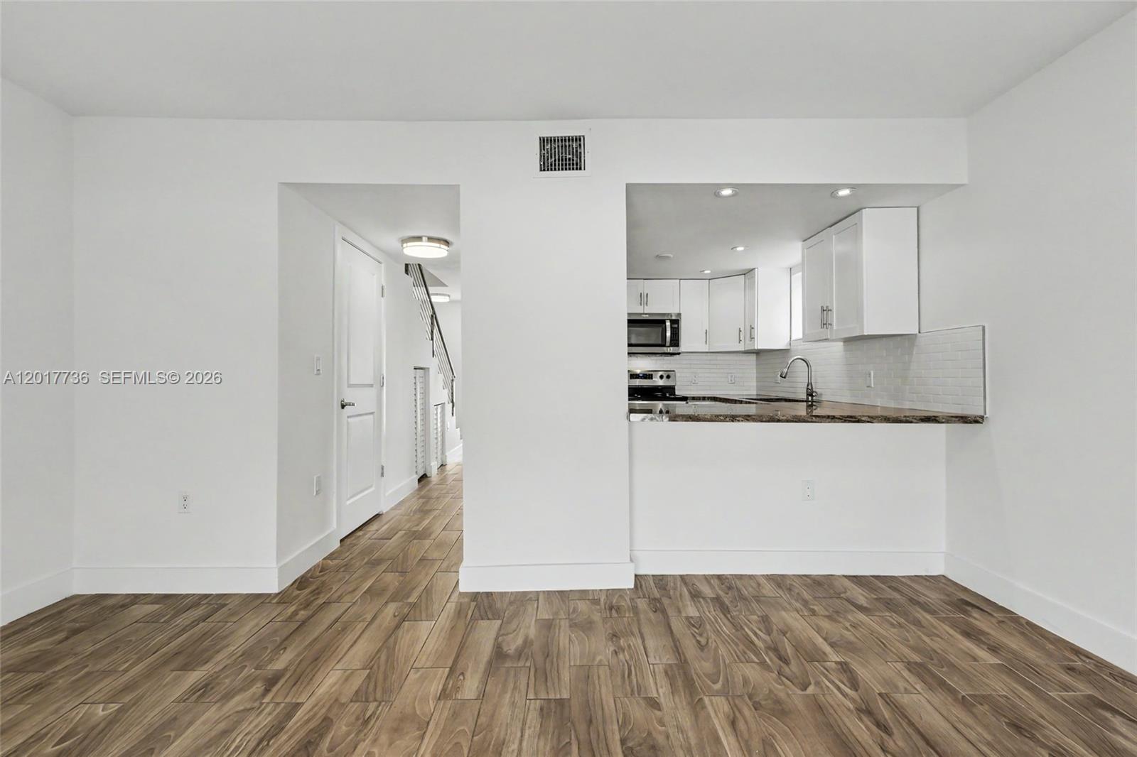 122 SW 56th Ave