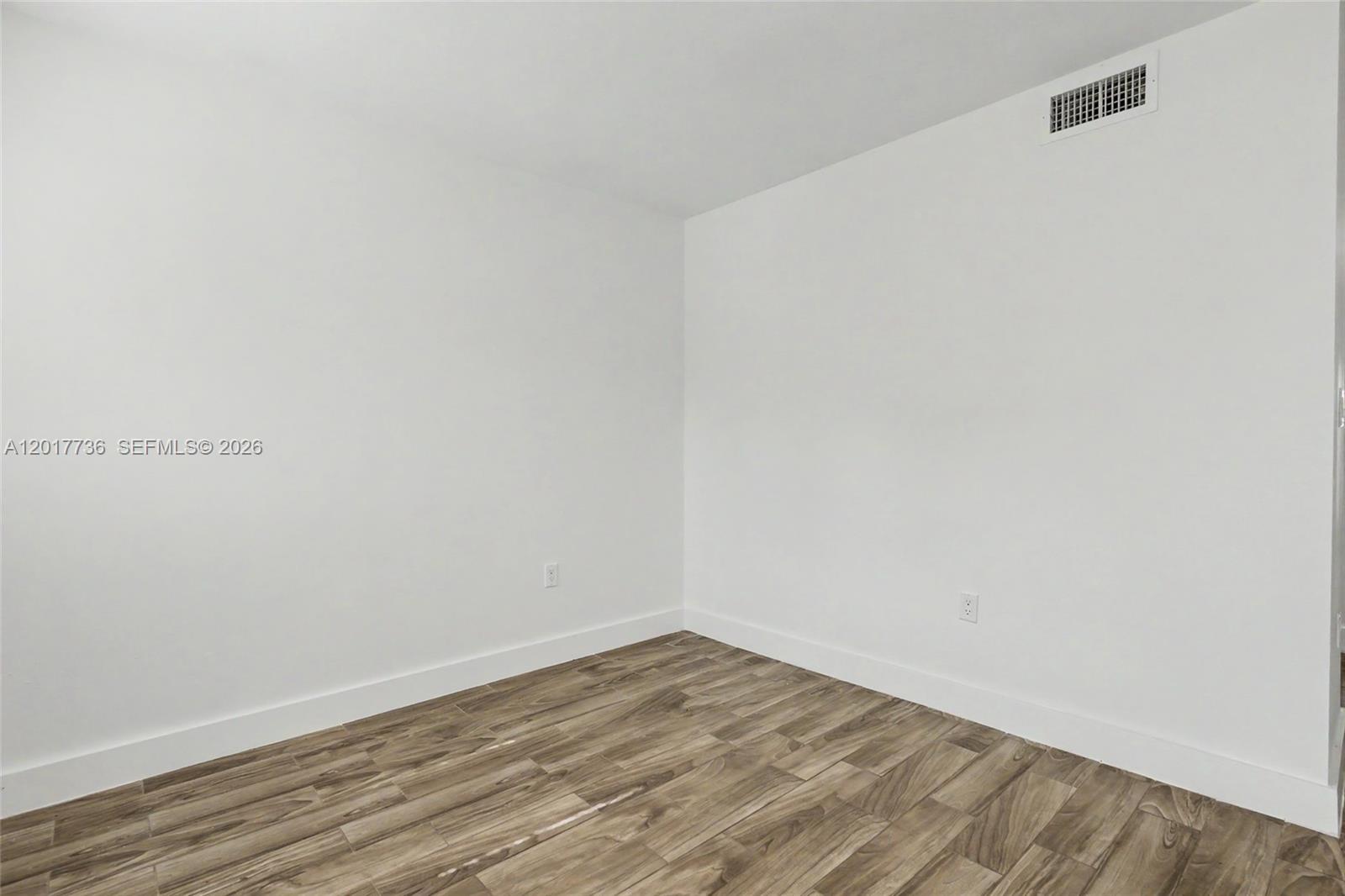 122 SW 56th Ave