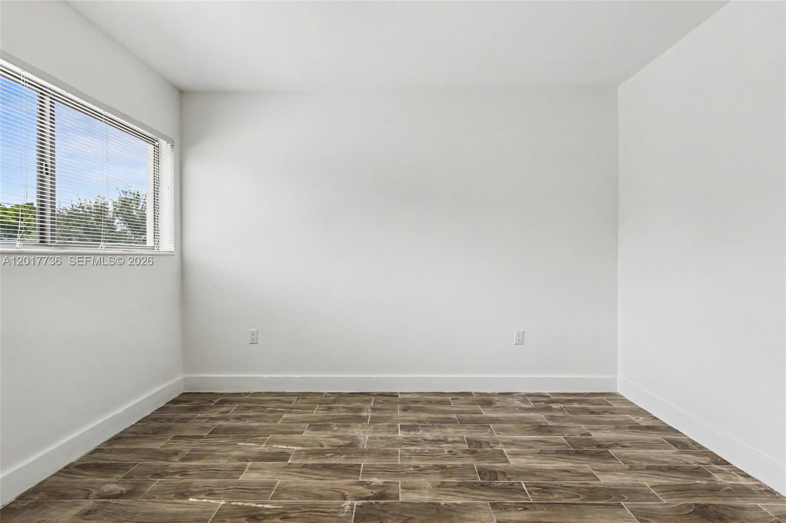 122 SW 56th Ave