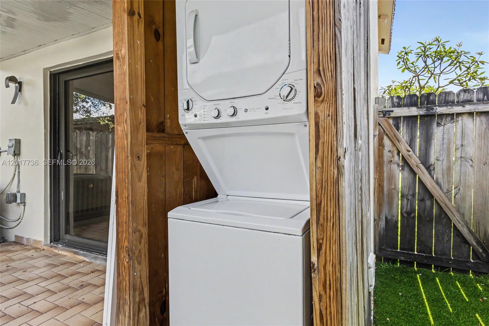 122 SW 56th Ave