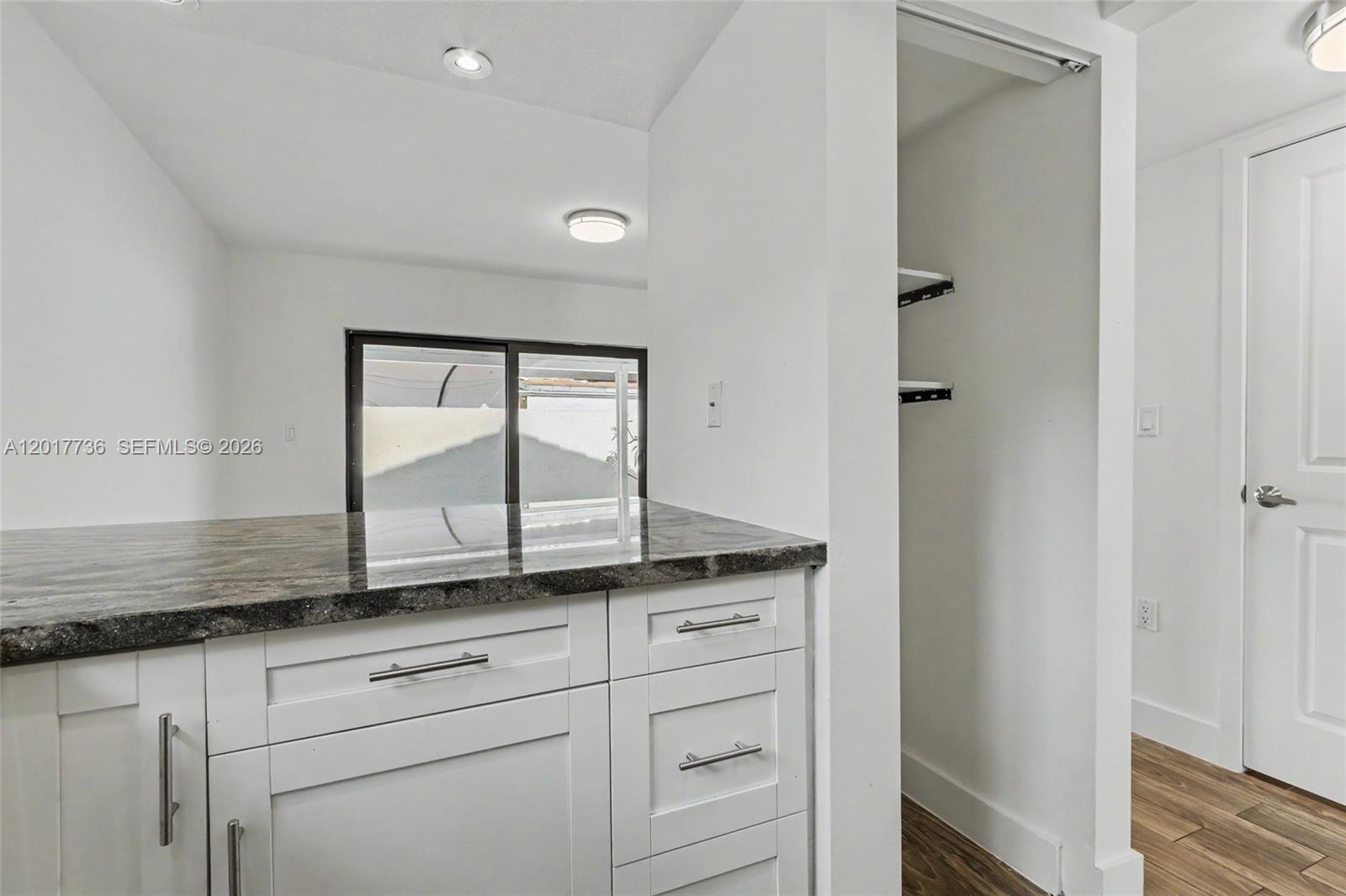 122 SW 56th Ave
